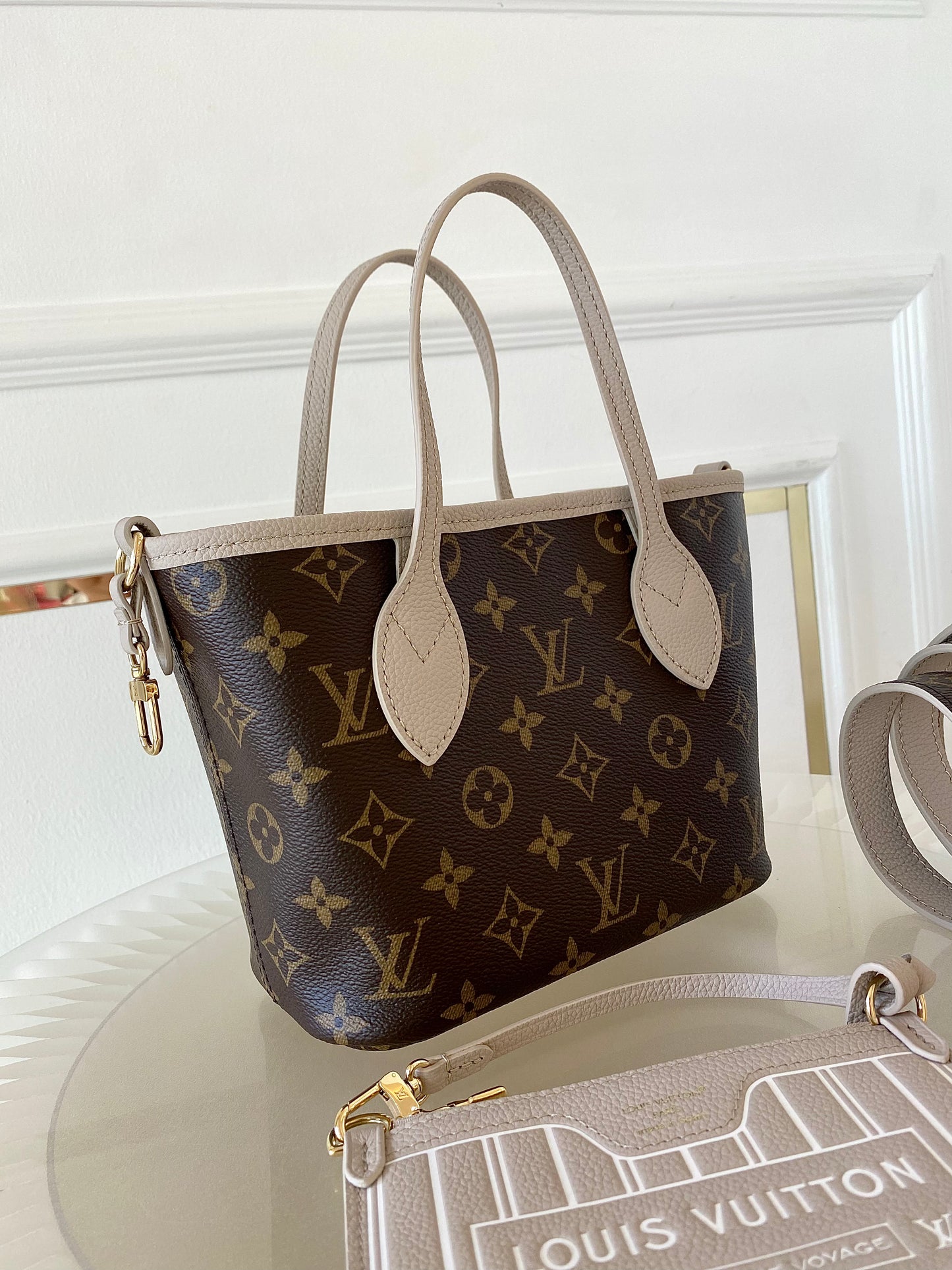 LOUIS VUITTON Reversible Neverfull Mini in Monogram Print