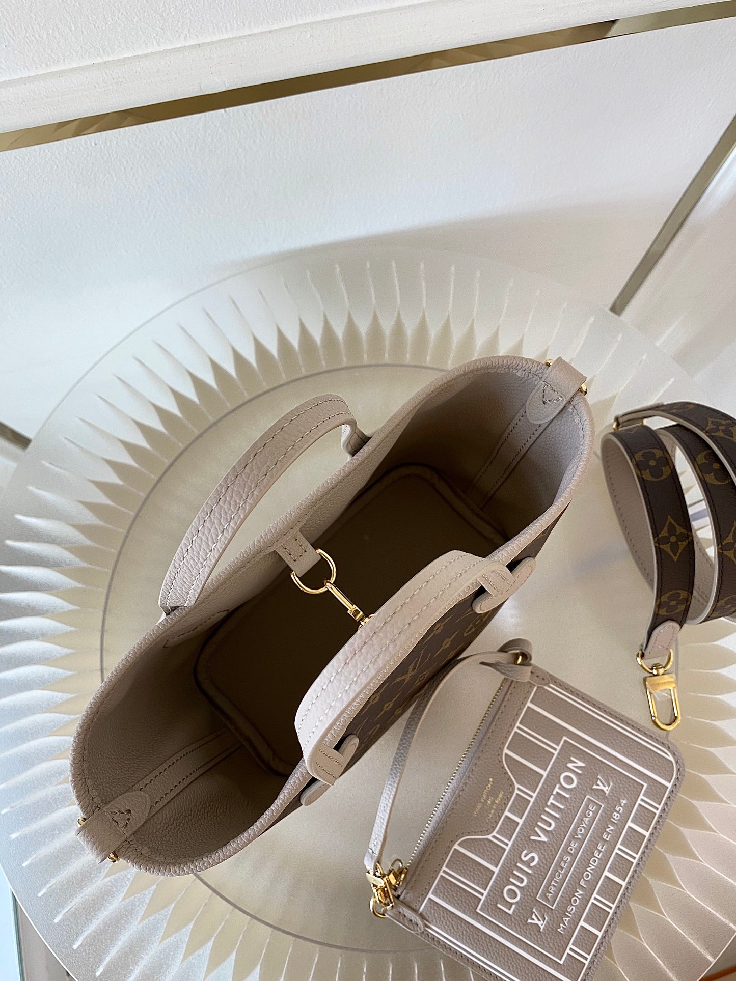 LOUIS VUITTON Reversible Neverfull Mini in Monogram Print
