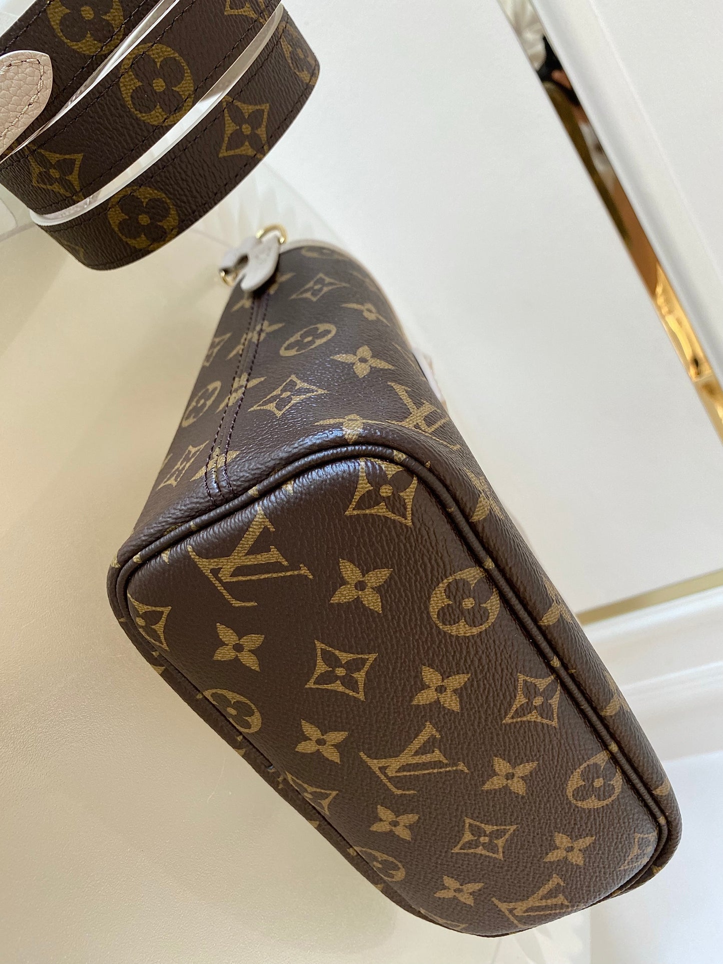 LOUIS VUITTON Reversible Neverfull Mini in Monogram Print