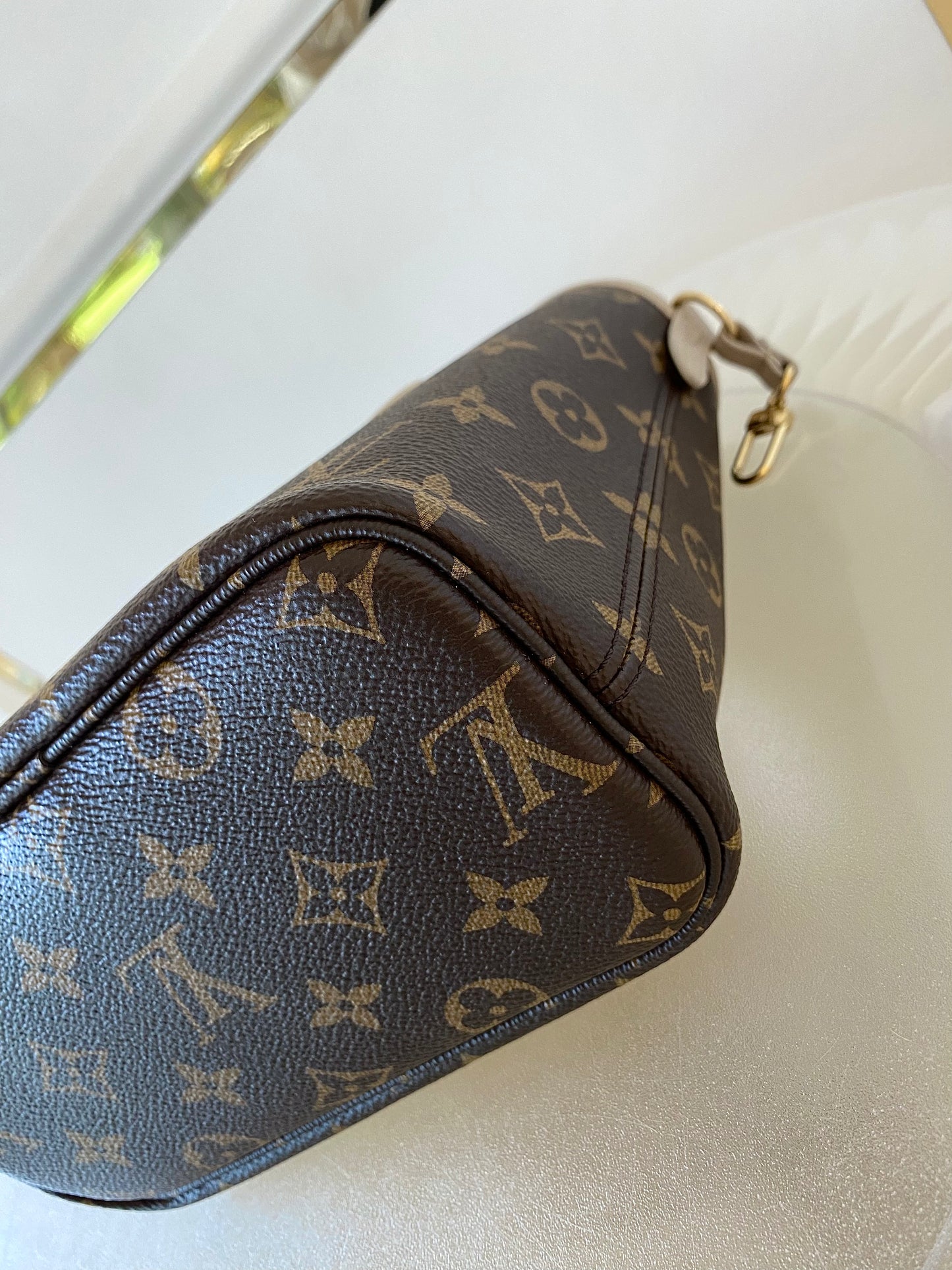 LOUIS VUITTON Reversible Neverfull Mini in Monogram Print