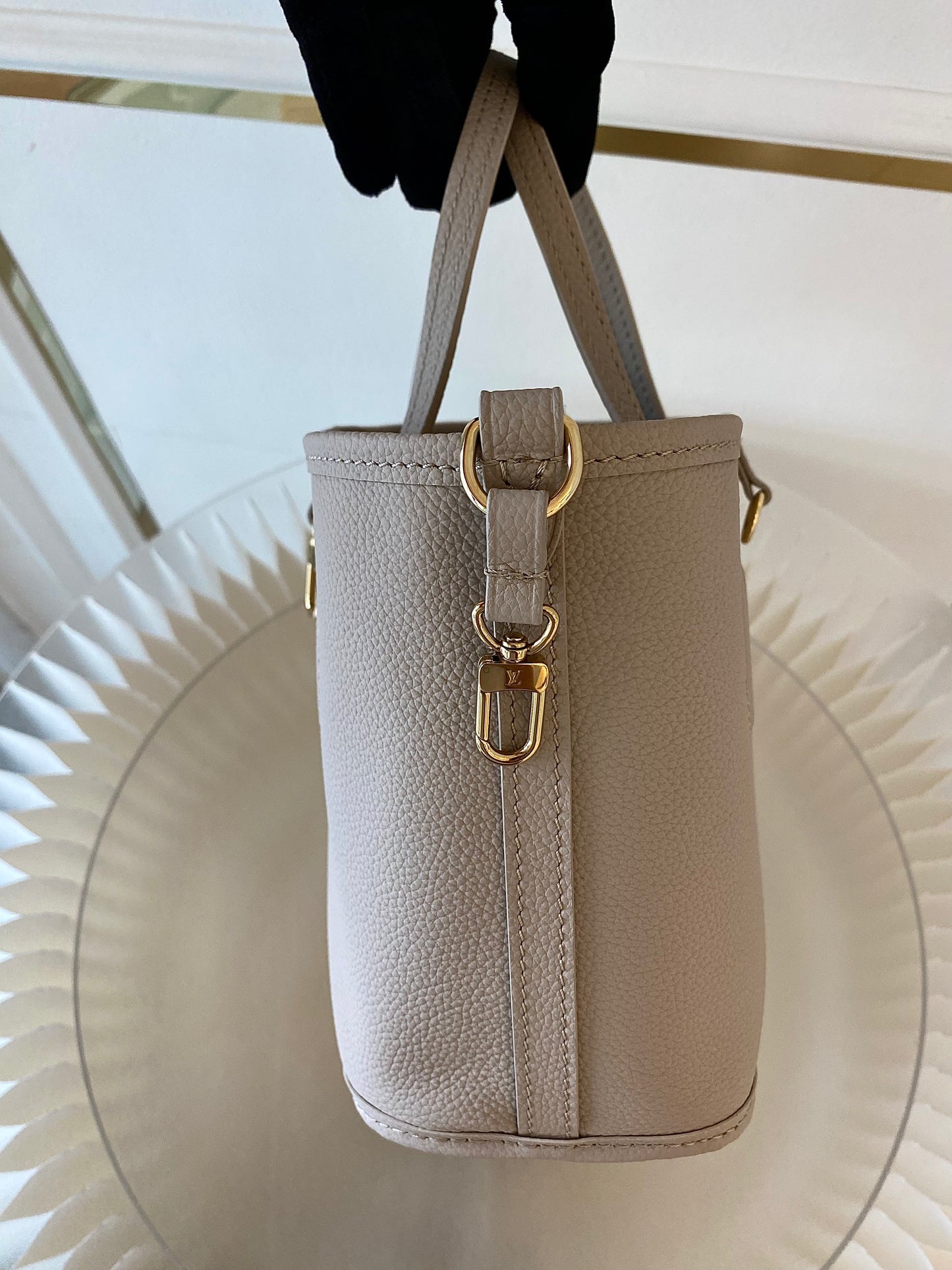 LOUIS VUITTON Reversible Neverfull Mini in Monogram Print