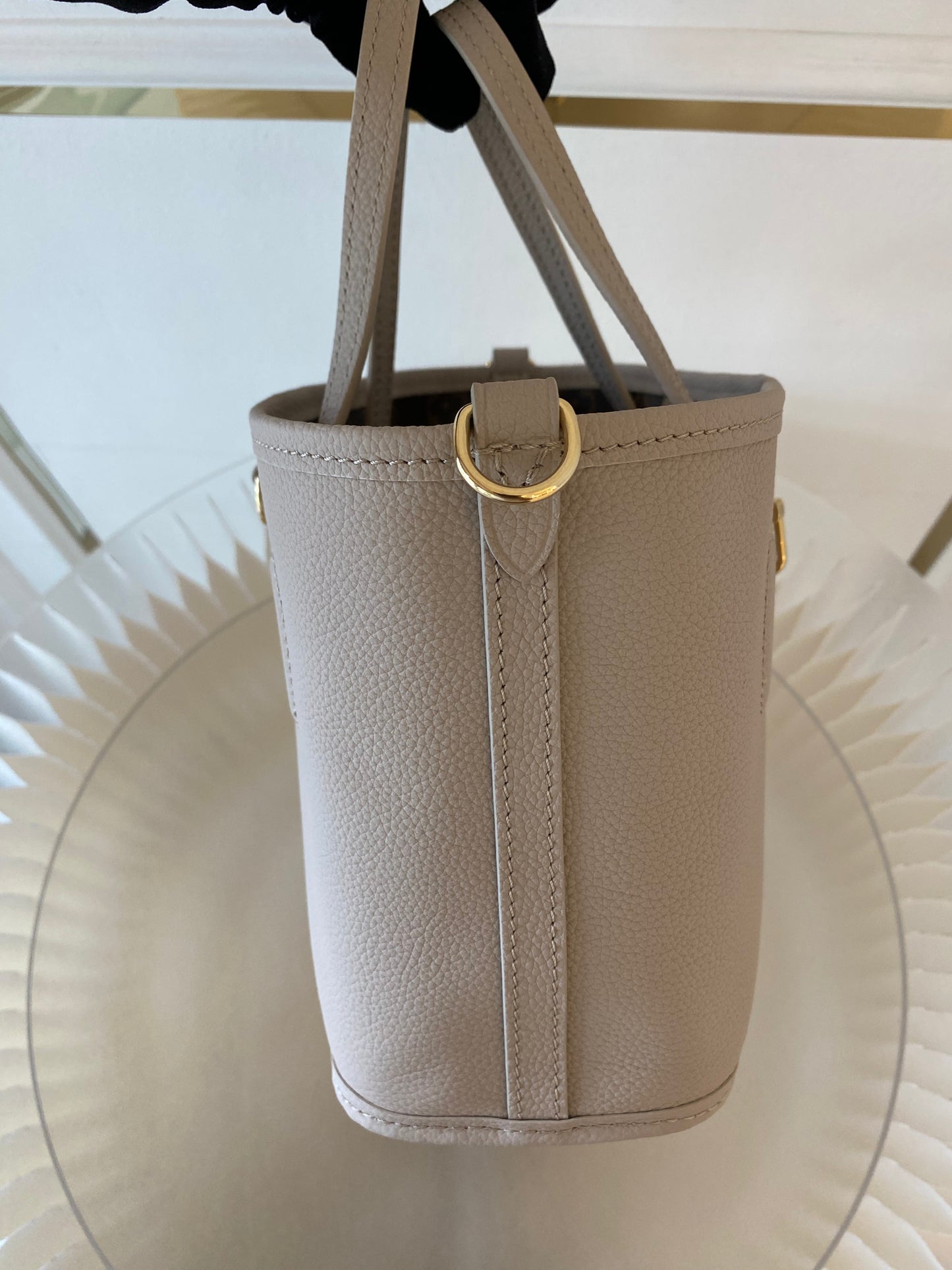 LOUIS VUITTON Reversible Neverfull Mini in Monogram Print