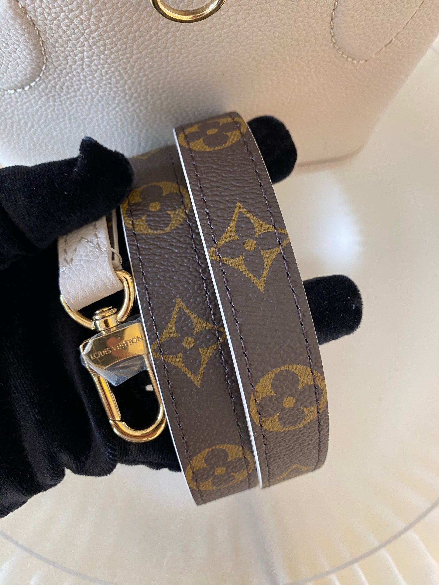 LOUIS VUITTON Reversible Neverfull Mini in Monogram Print