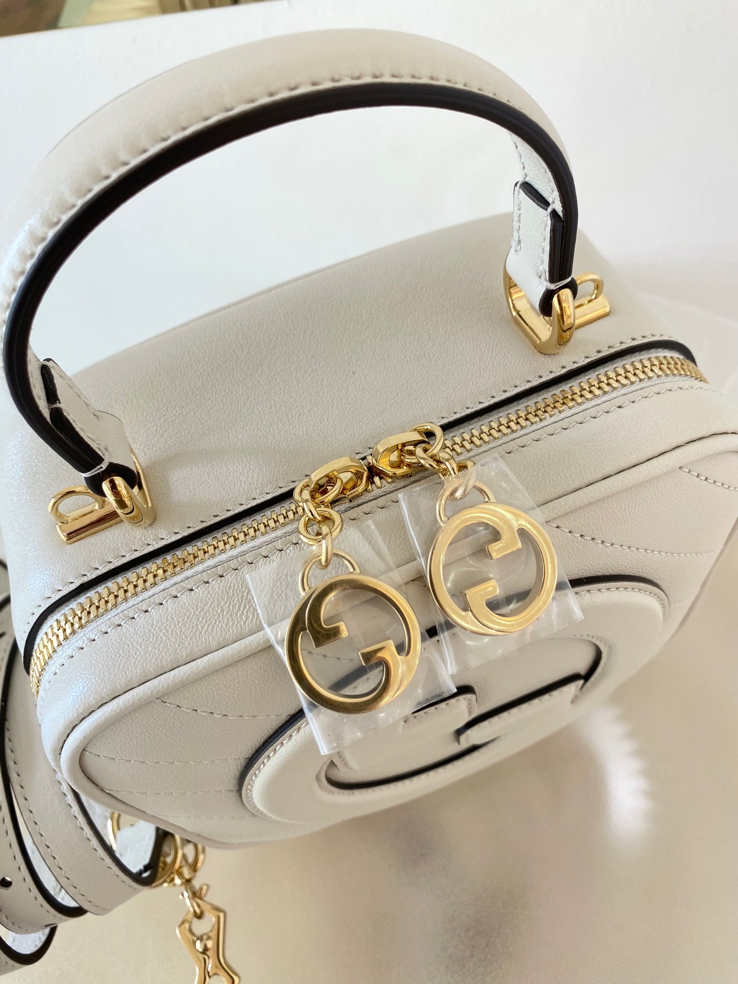 GUCCI Blondie 2-Way Top Handle Bag