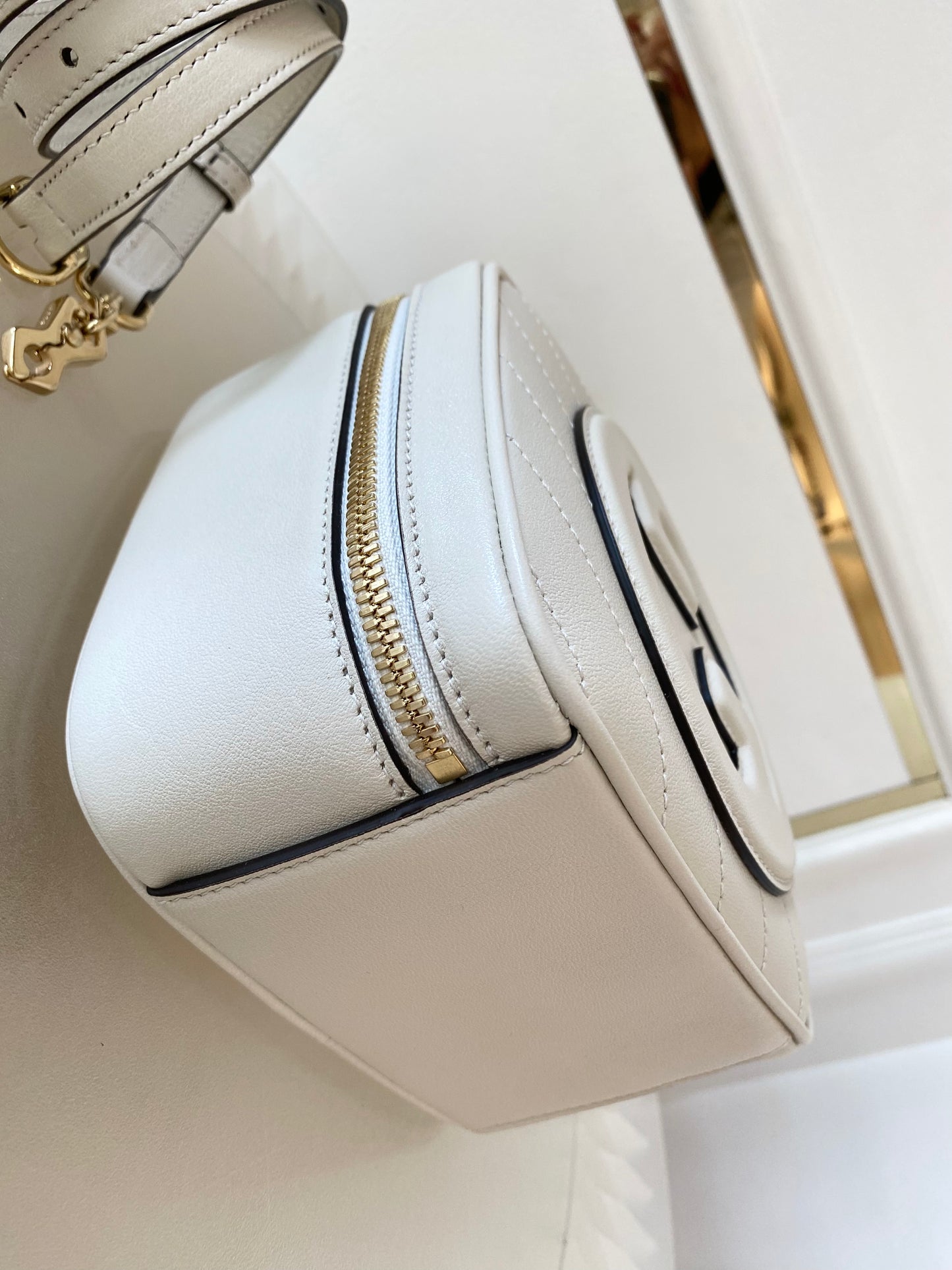 GUCCI Blondie 2-Way Top Handle Bag