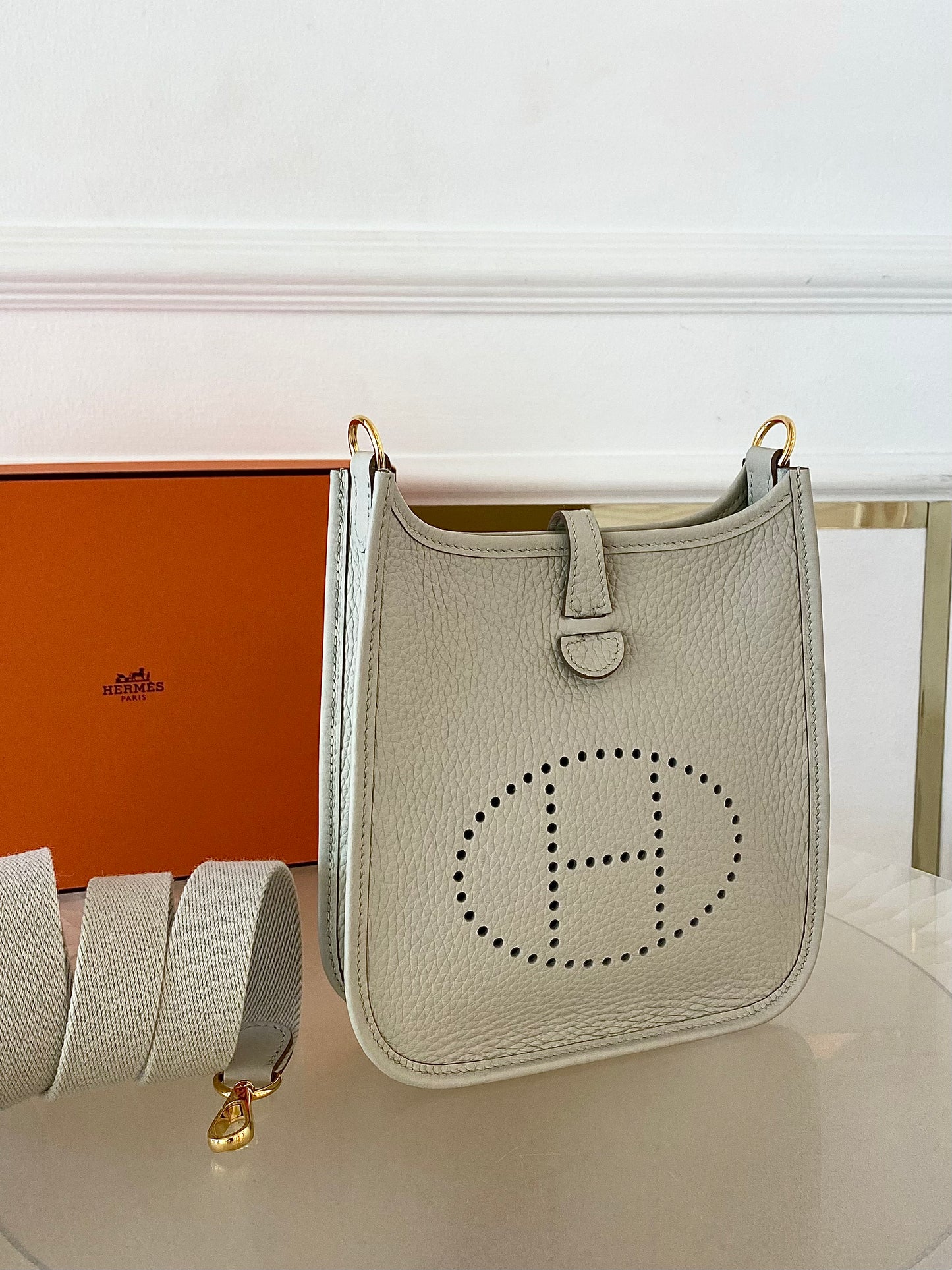 Hermes Evelyne TPM Beton GHW