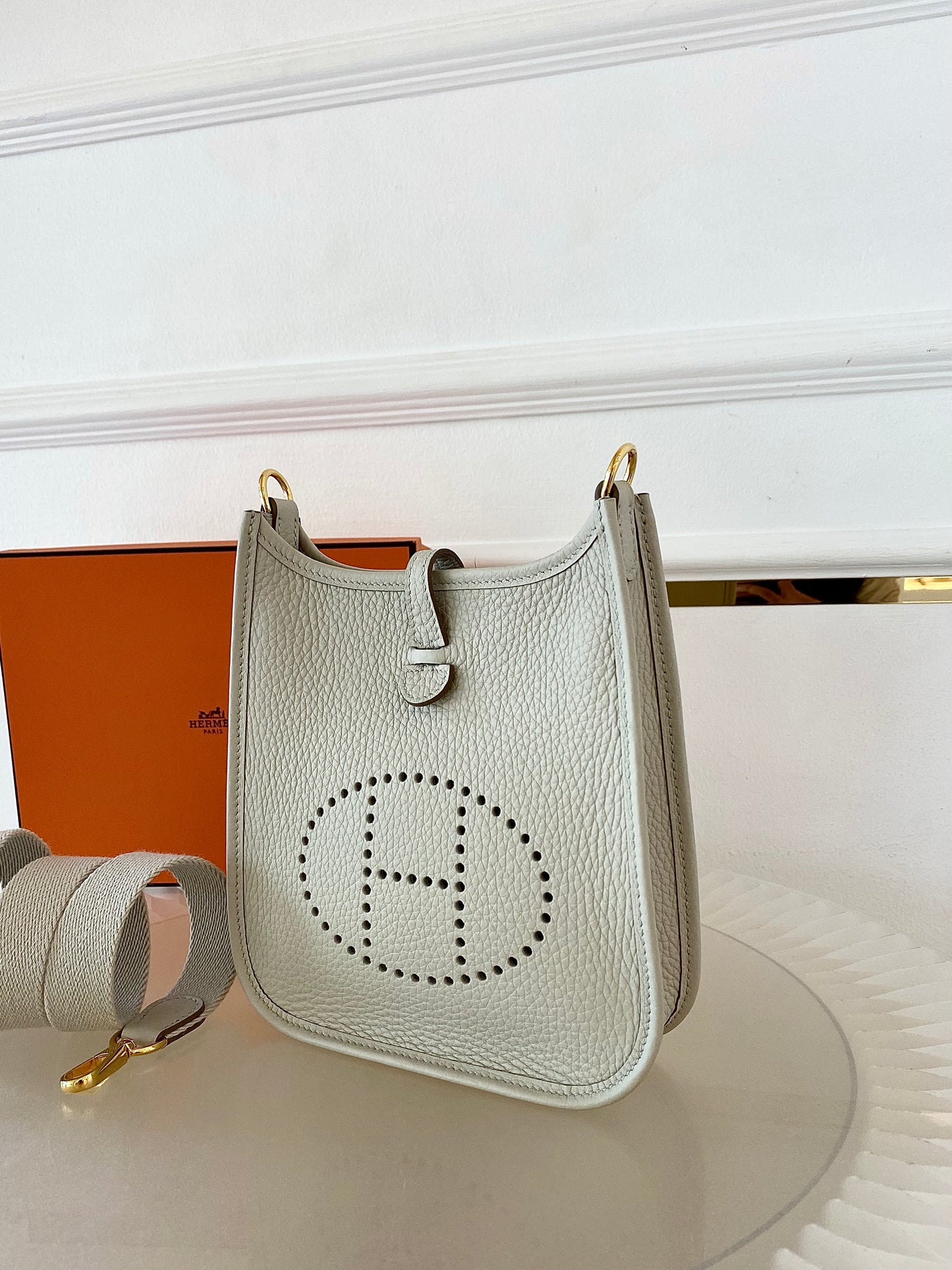 Hermes Evelyne TPM Beton GHW