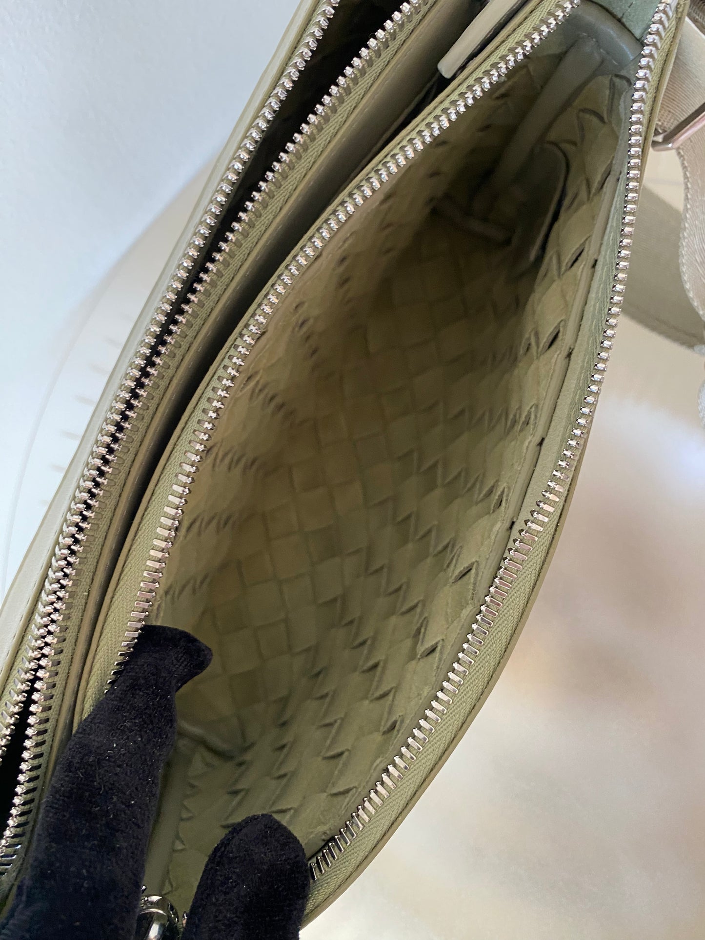 BOTTEGA VENETA Intercciato Duo Messenger Bag