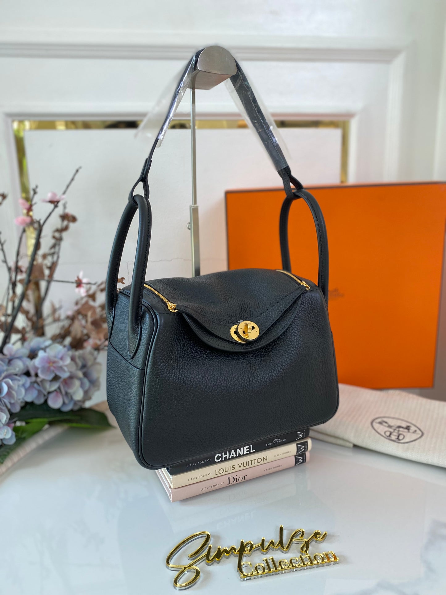 Hermes Lindy 26 Taurillon Clemence 89 Noir GHW