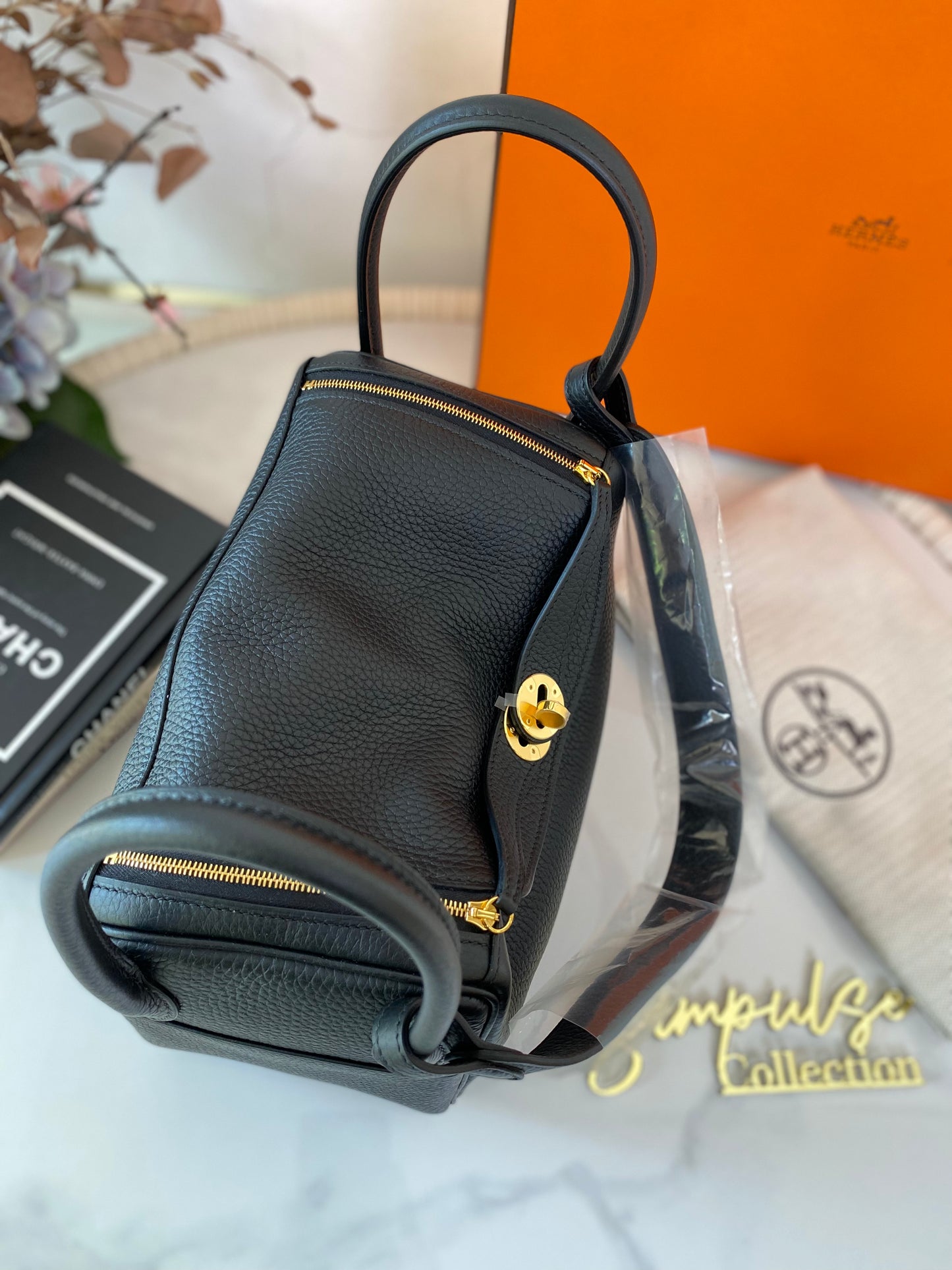 Hermes Lindy 26 Taurillon Clemence 89 Noir GHW
