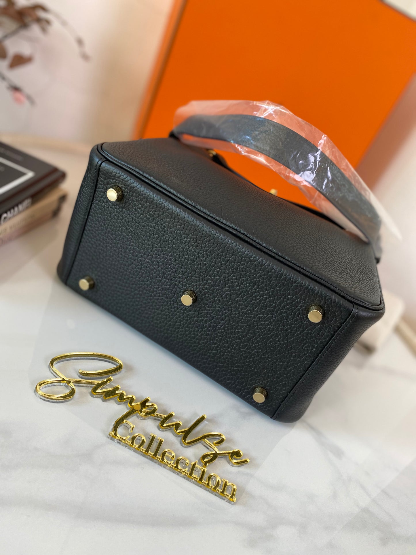 Hermes Lindy 26 Taurillon Clemence 89 Noir GHW