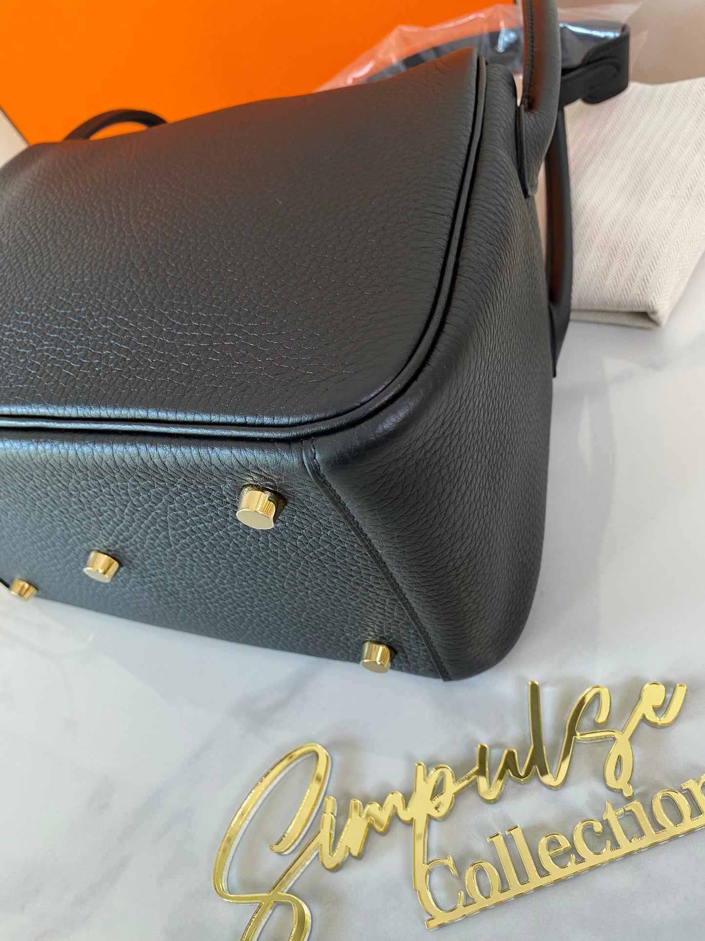 Hermes Lindy 26 Taurillon Clemence 89 Noir GHW