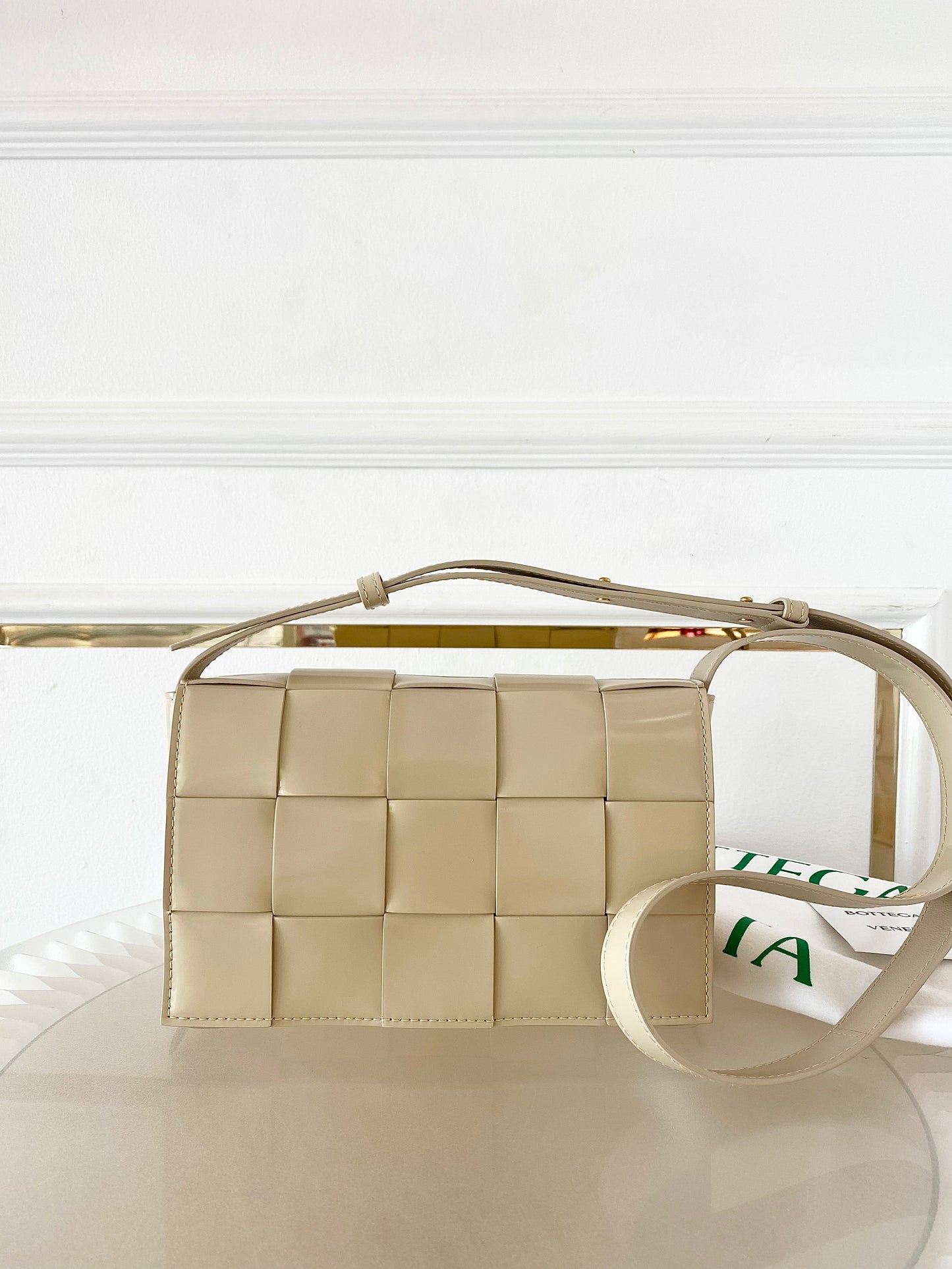 BOTTEGA VENETA Cassette Beige in Leather Bag