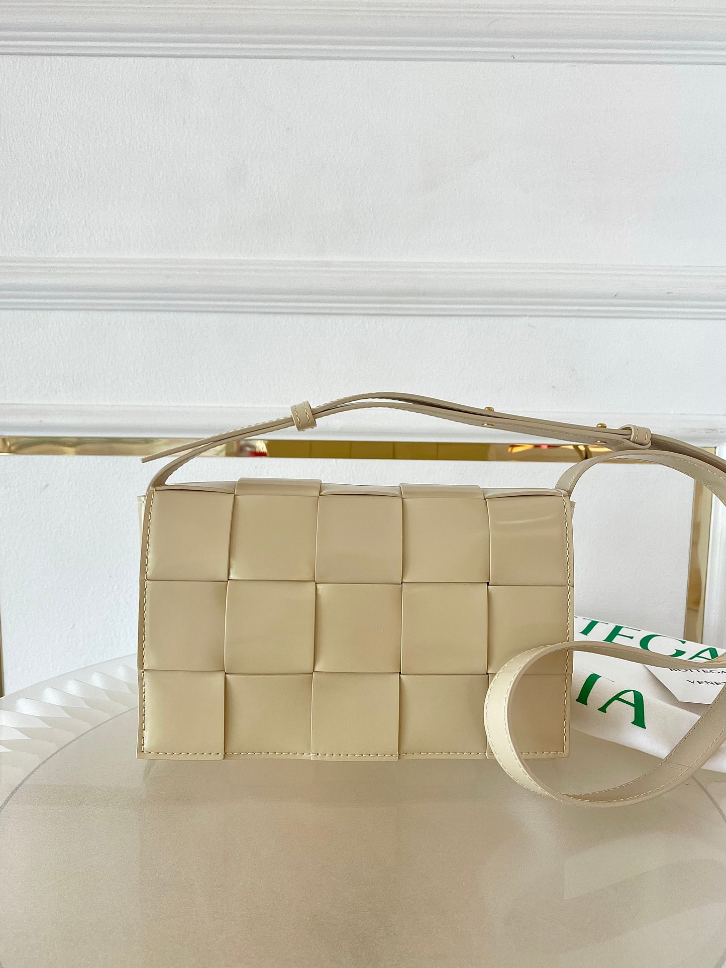 BOTTEGA VENETA Cassette Beige in Leather Bag