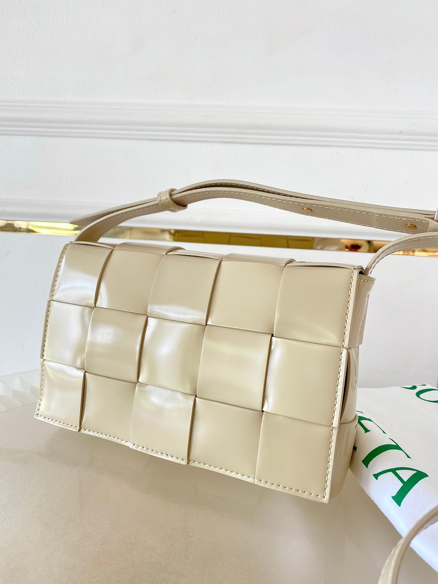 BOTTEGA VENETA Cassette Beige in Leather Bag