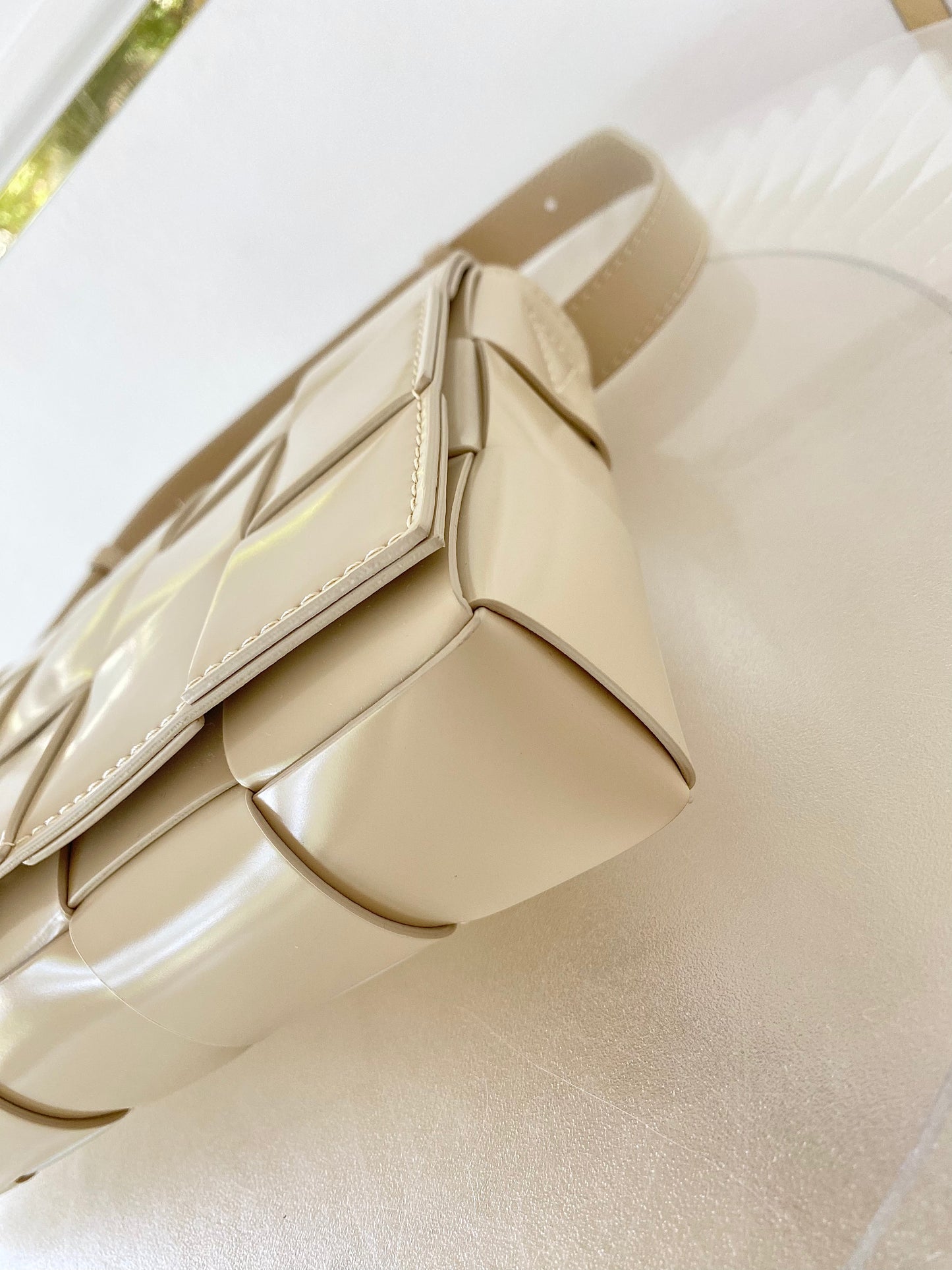 BOTTEGA VENETA Cassette Beige in Leather Bag