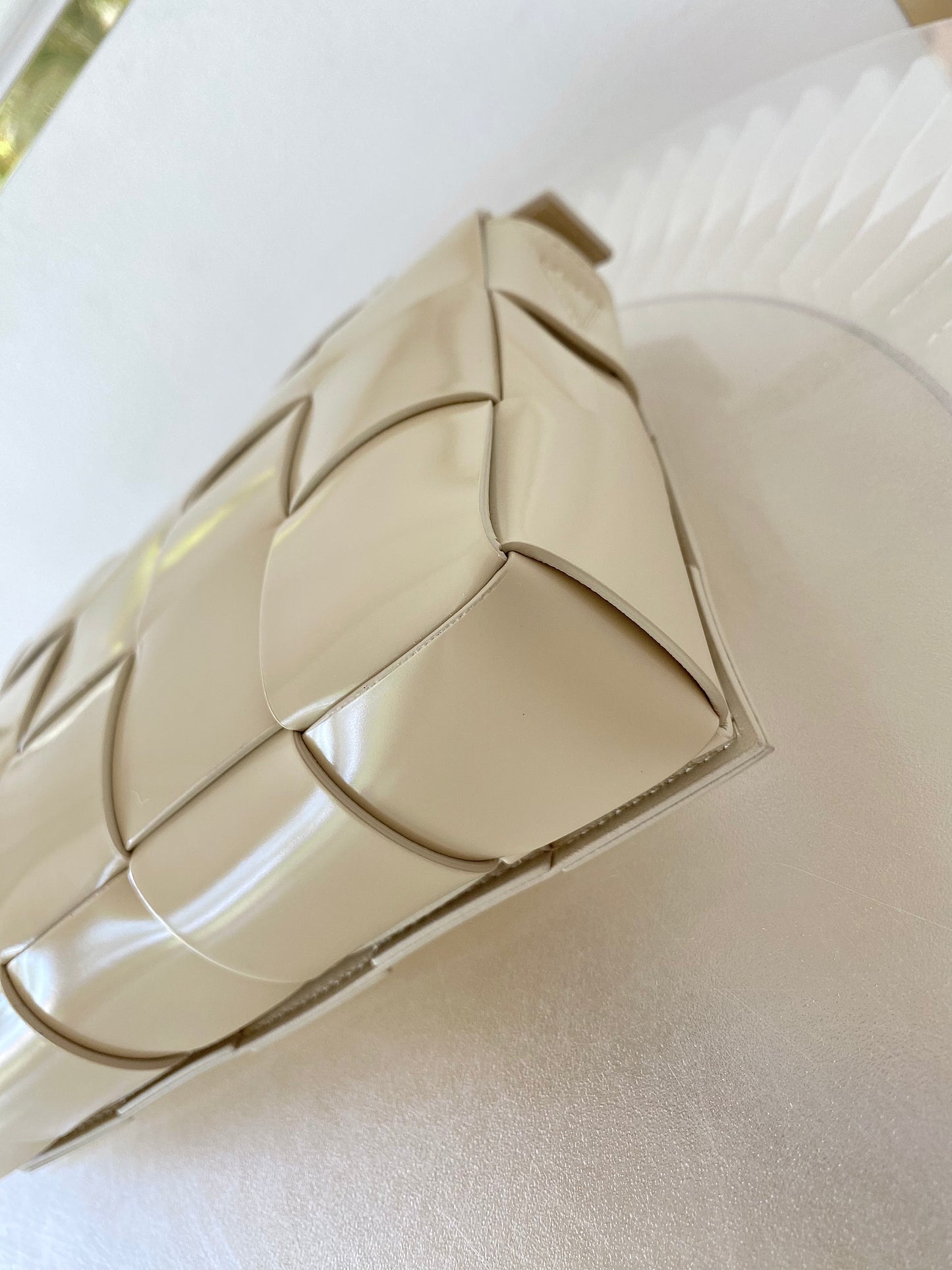 BOTTEGA VENETA Cassette Beige in Leather Bag