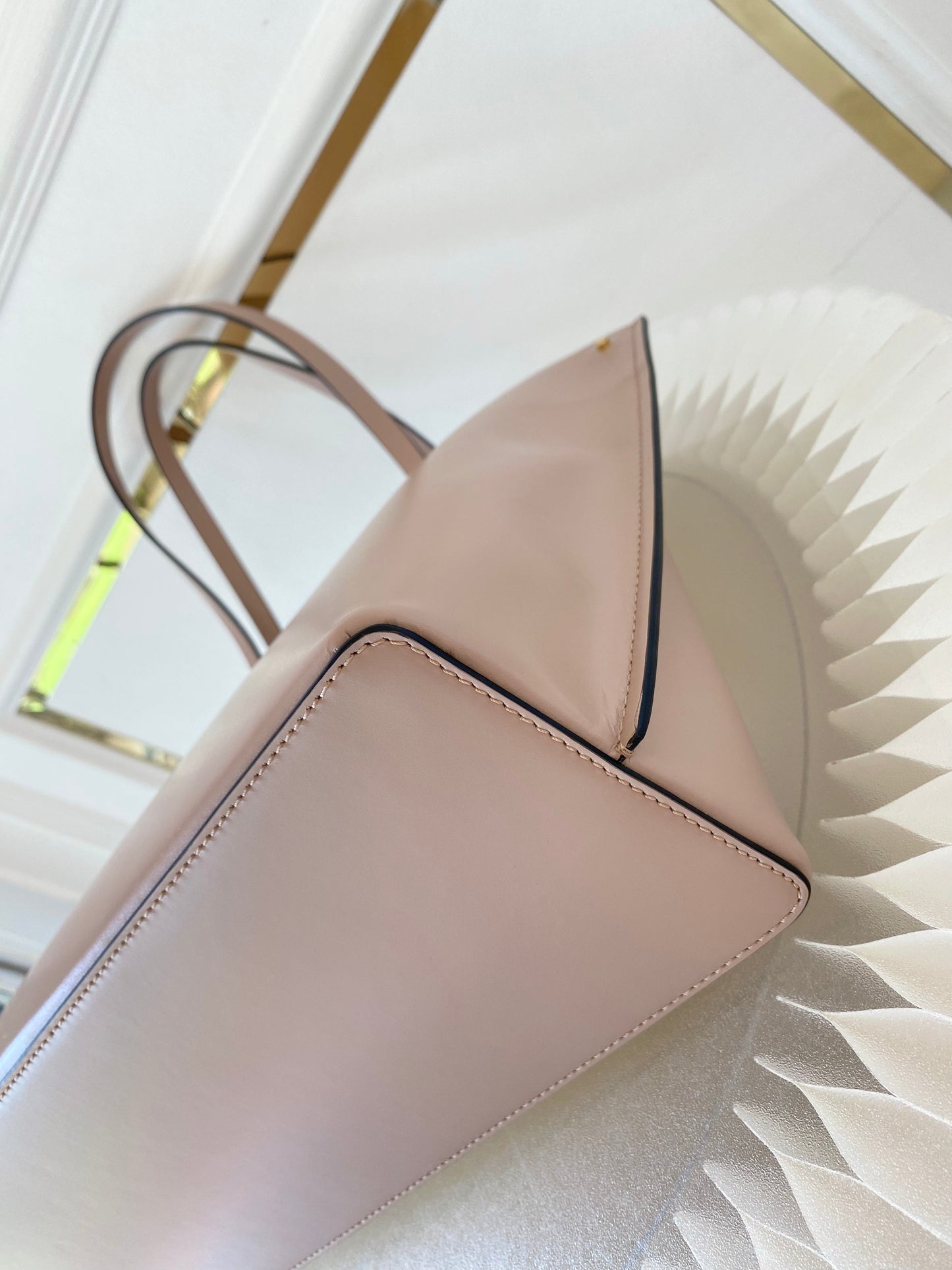 VLTN Fill Me Calfskin Leather Tote Bag