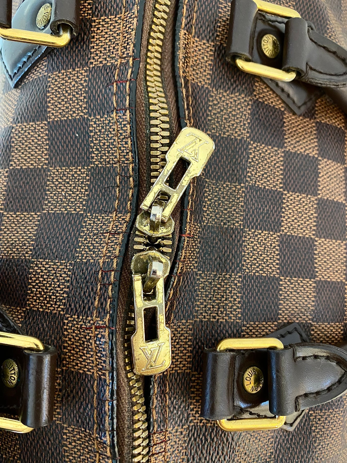 LOUIS VUITTON Speedy Bandoulière 30 in Damier Ebene