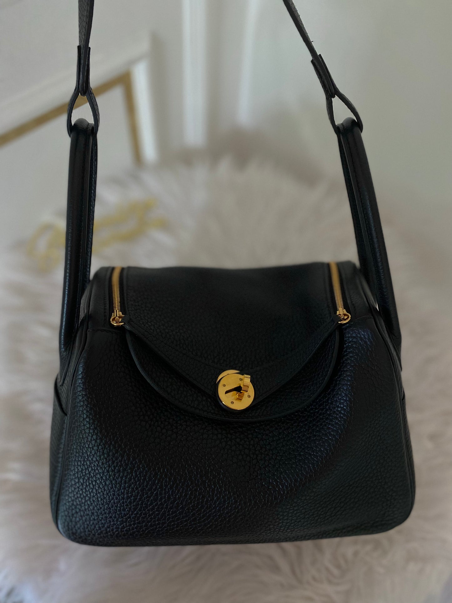 Hermes Lindy 26 Black GHW