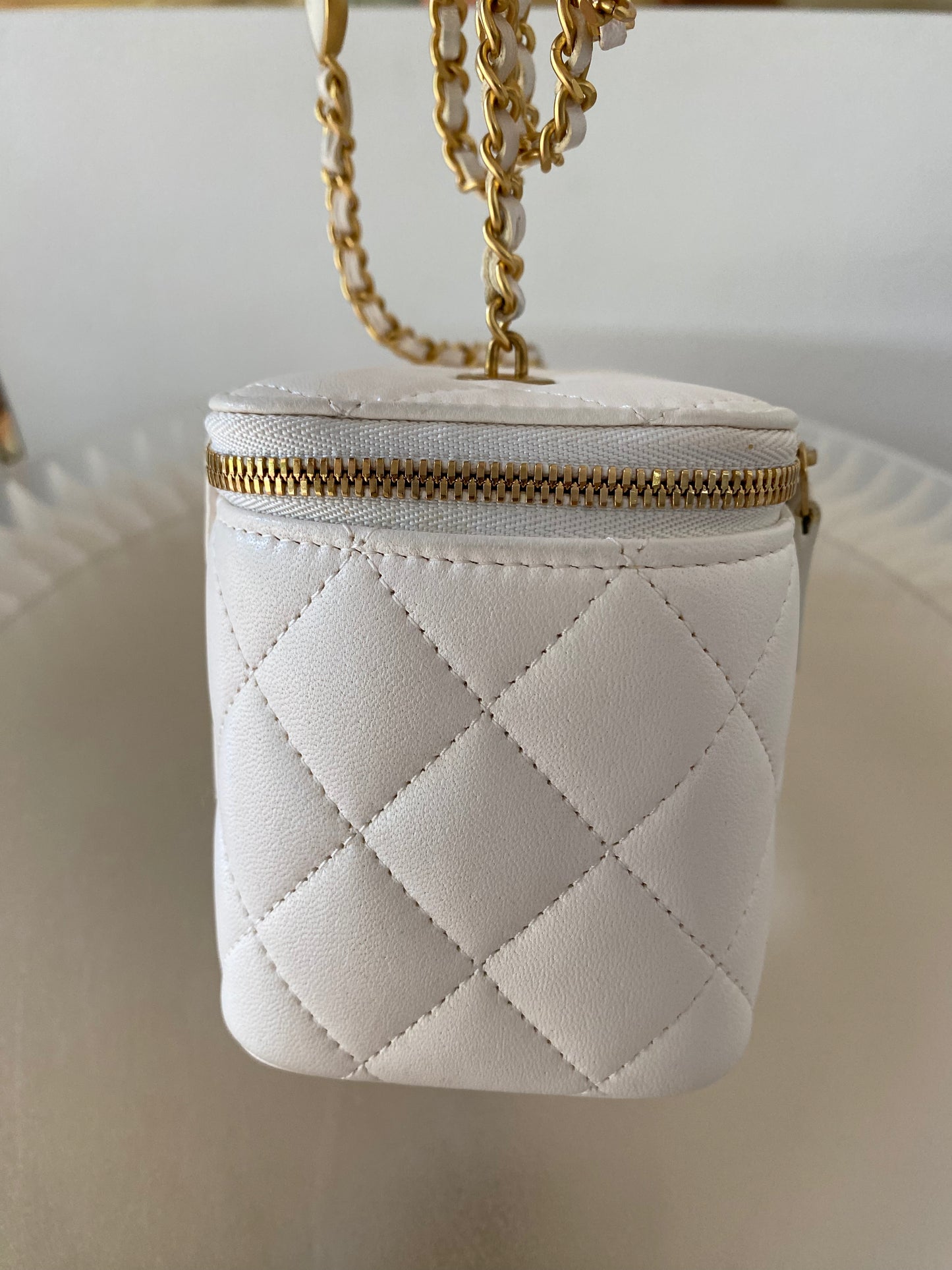 Chanel Vanity Coco White Gold