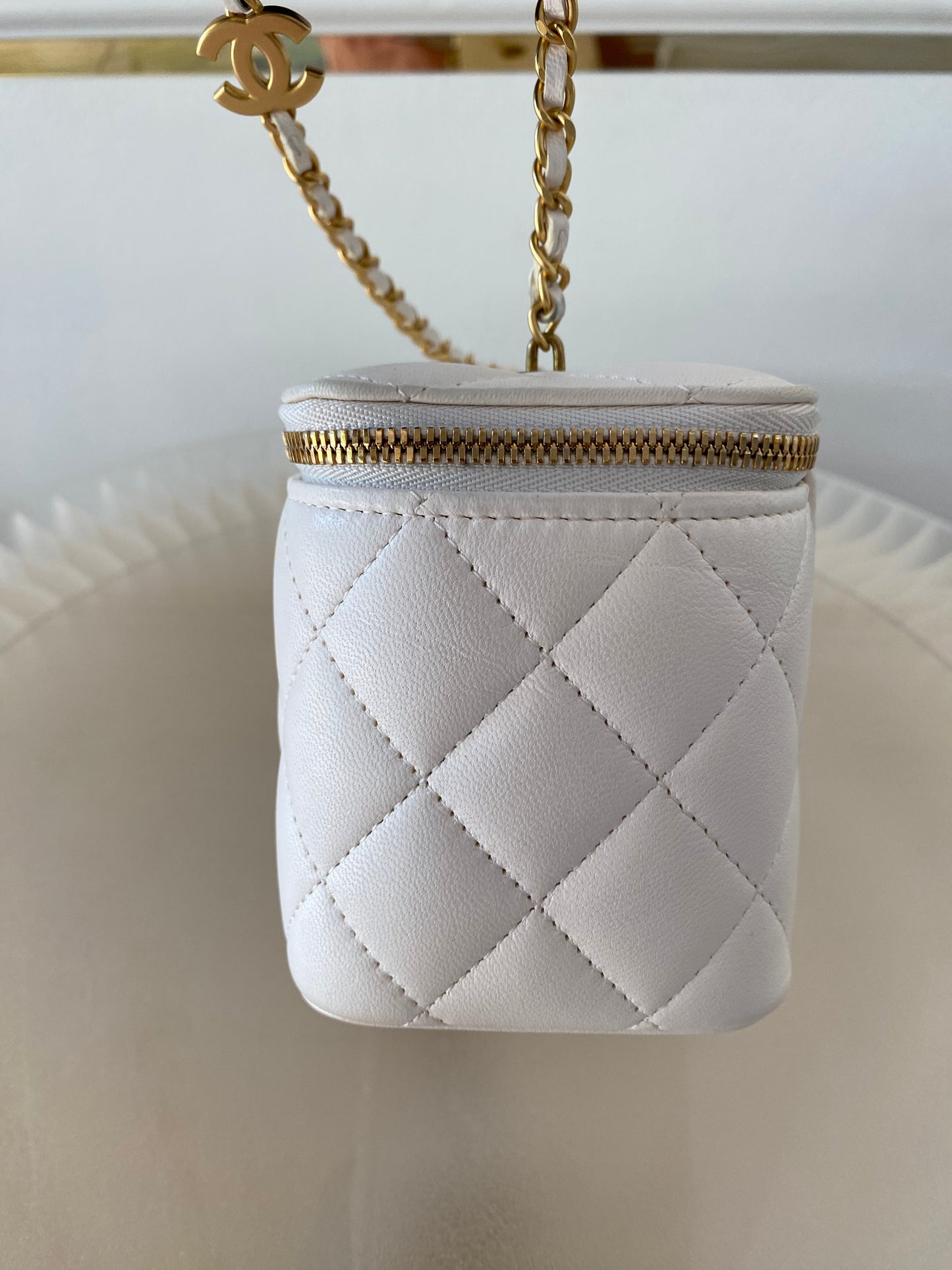 Chanel Vanity Coco White Gold