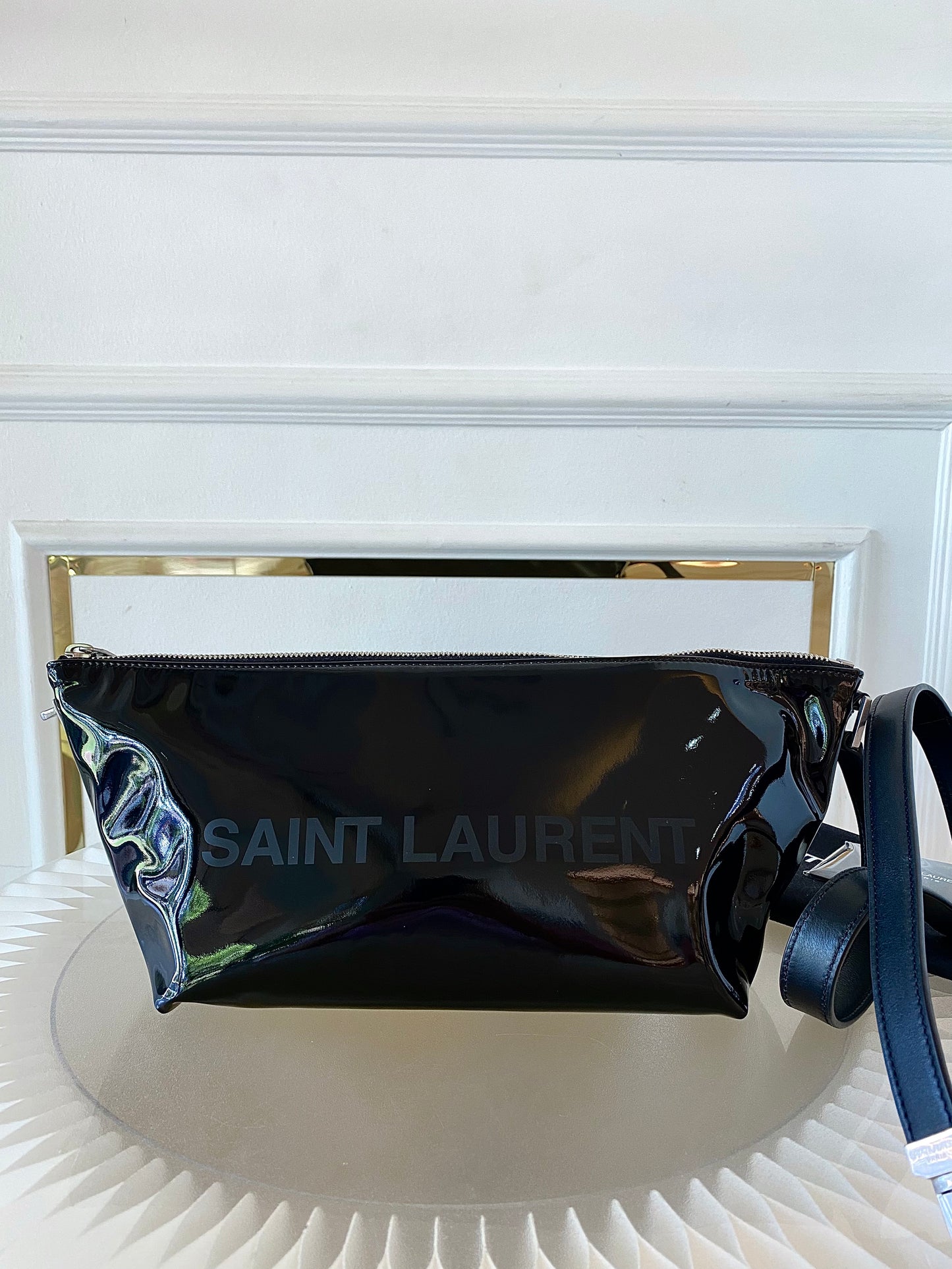 YVES SAINT LAURENT Tuc Black Patent Shoulder Bag