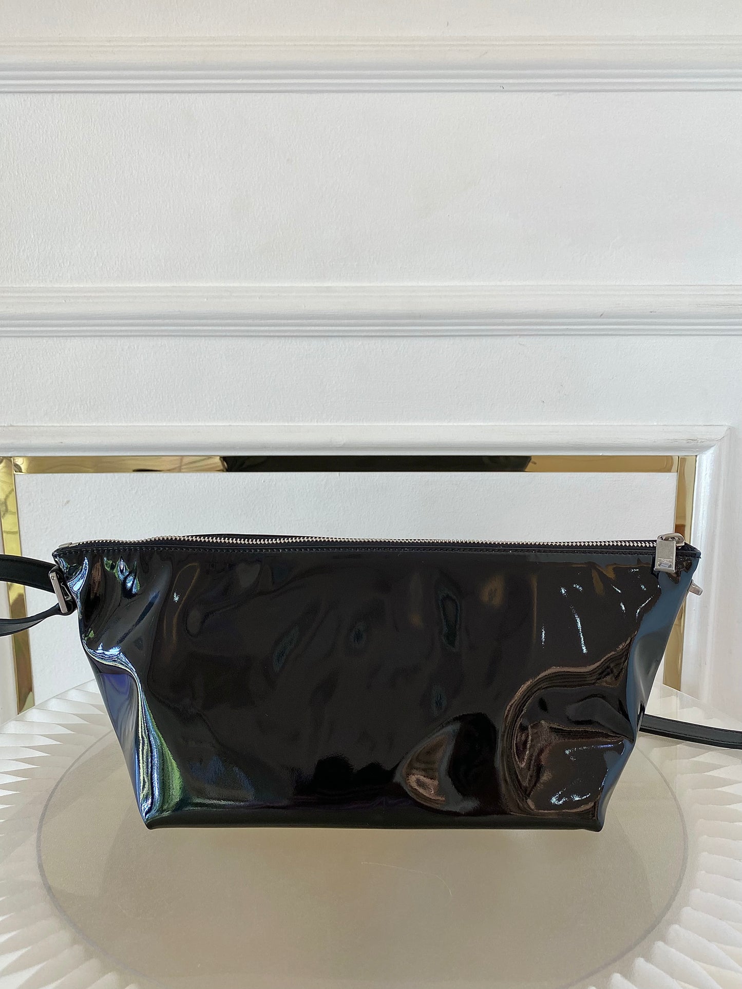 YVES SAINT LAURENT Tuc Black Patent Shoulder Bag