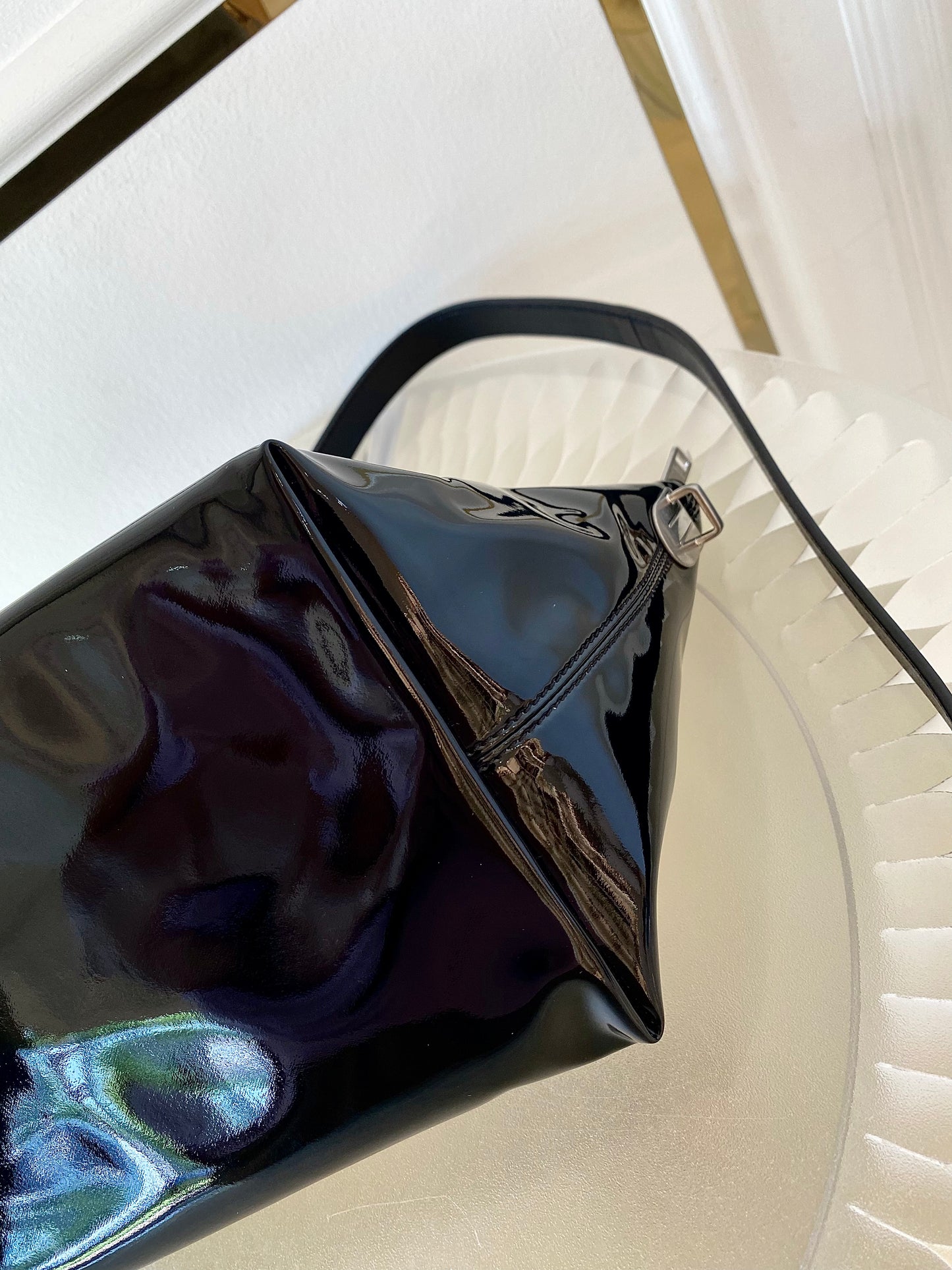 YVES SAINT LAURENT Tuc Black Patent Shoulder Bag