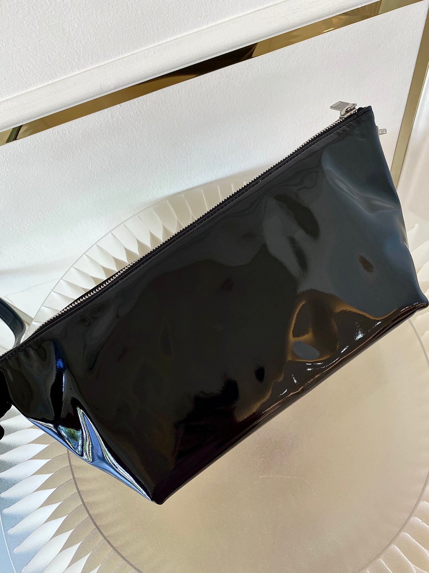 YVES SAINT LAURENT Tuc Black Patent Shoulder Bag