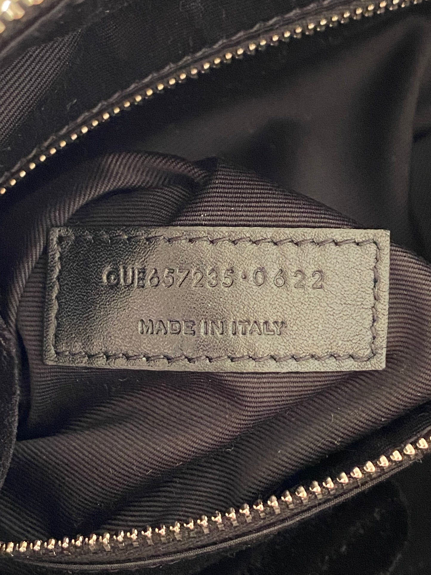 YVES SAINT LAURENT Tuc Black Patent Shoulder Bag