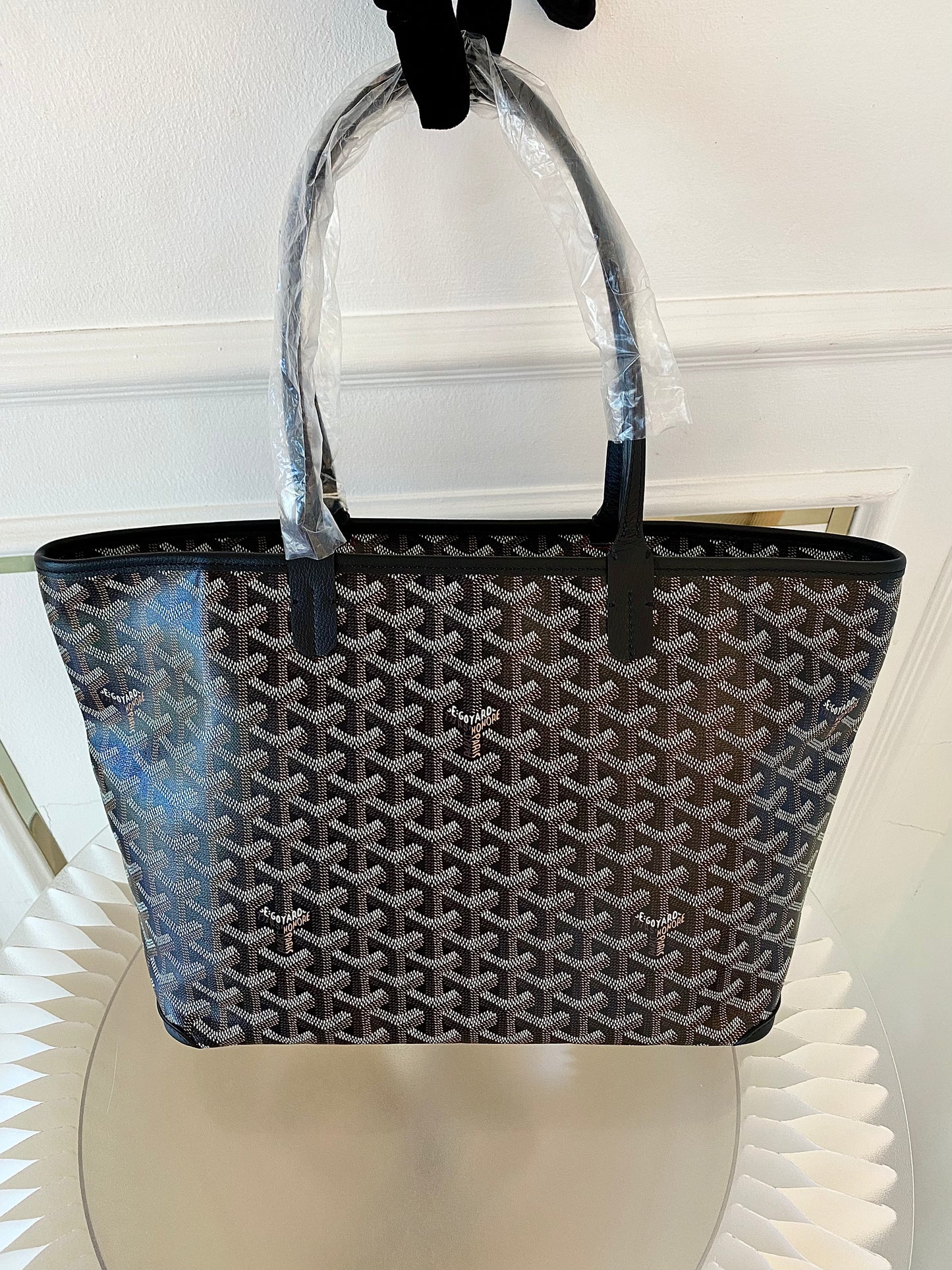GOYARD Artois Black in Pm Size