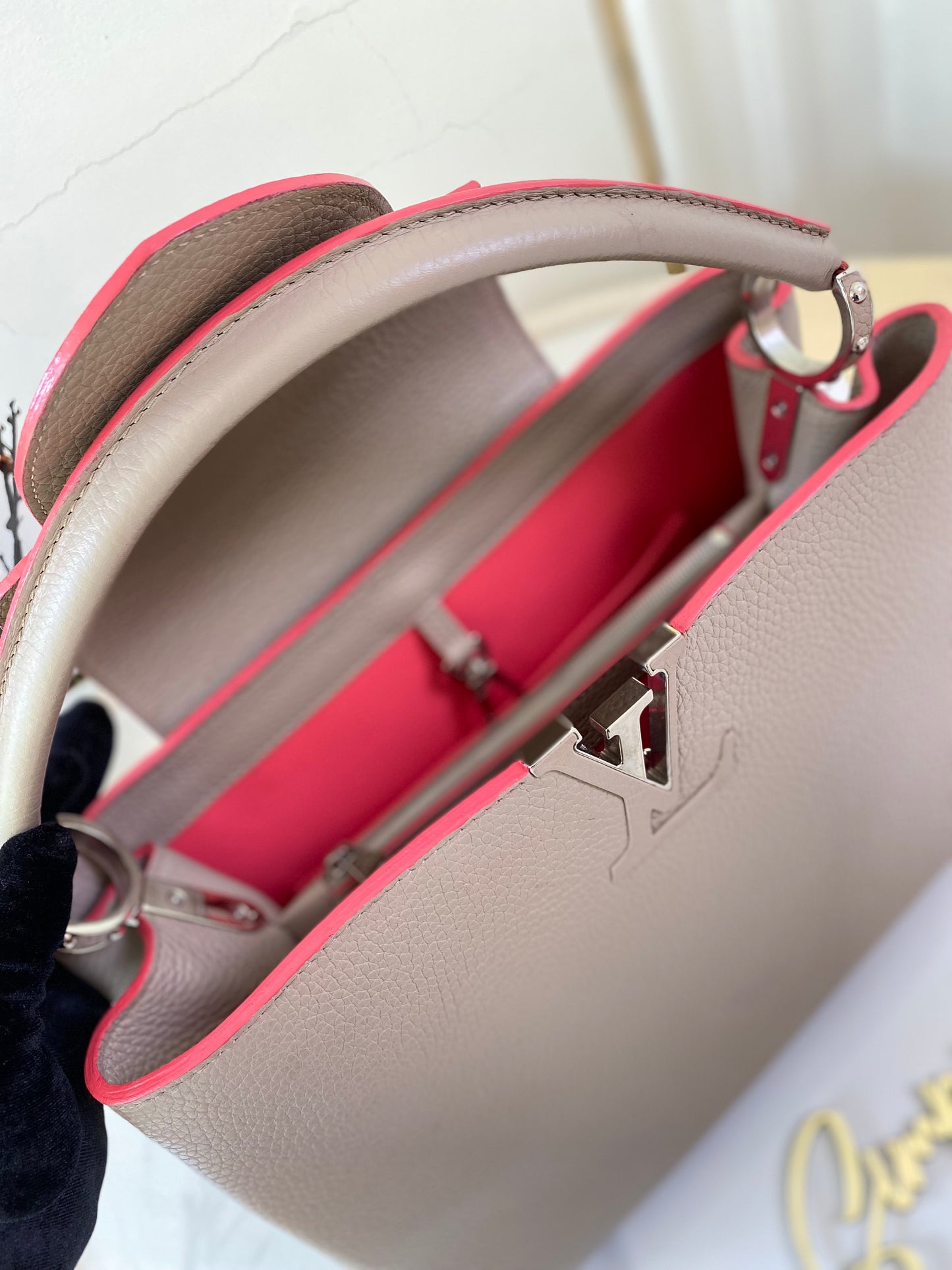 Louis Vuitton Capucine Mm