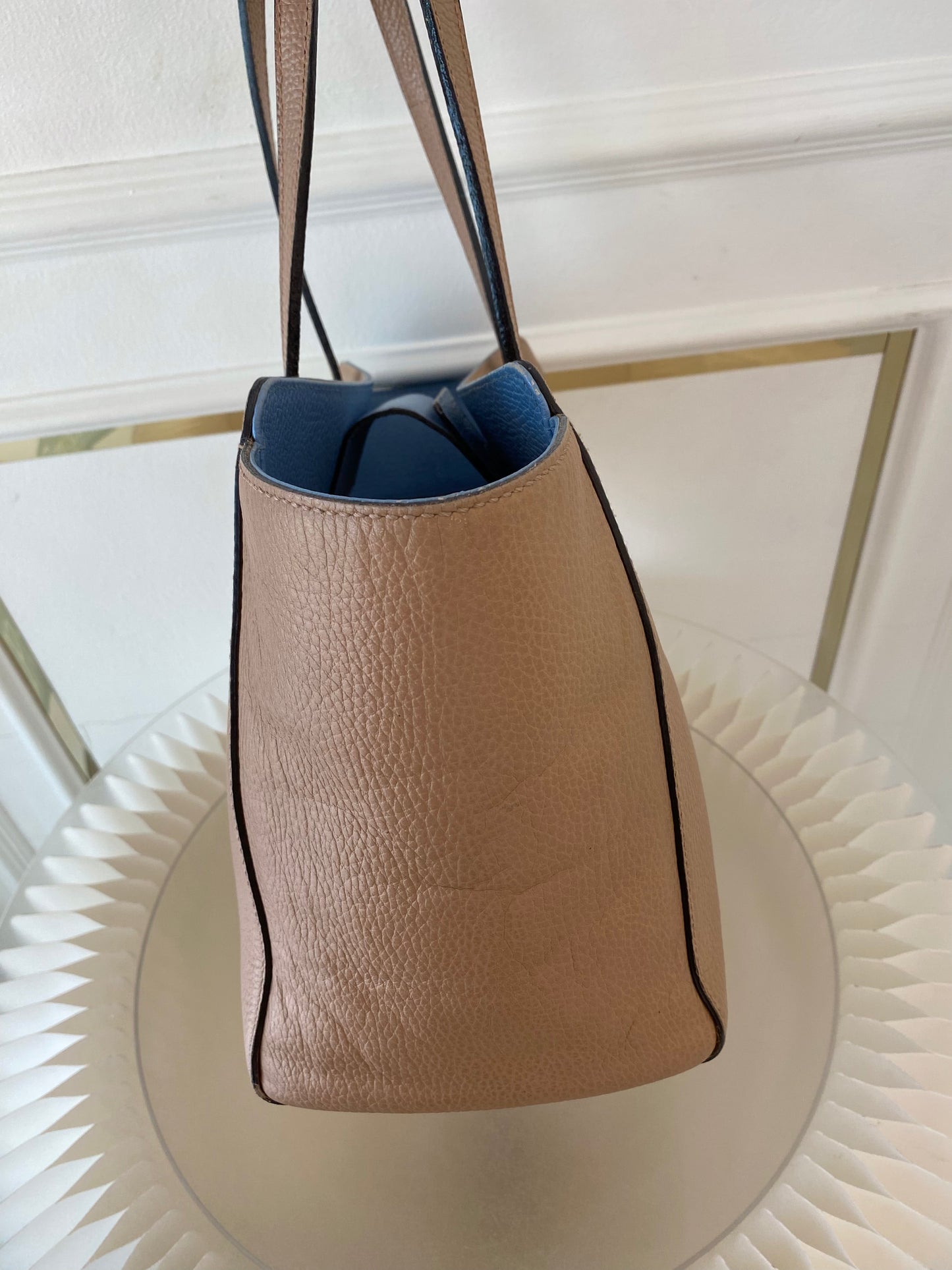 GUCCI Swing Tote Bag in Beige Leather