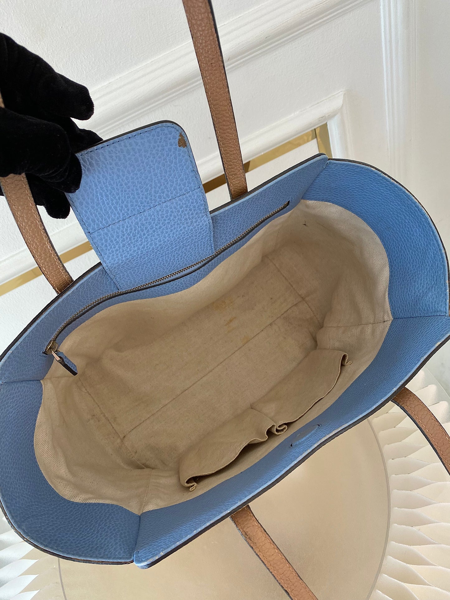 GUCCI Swing Tote Bag in Beige Leather