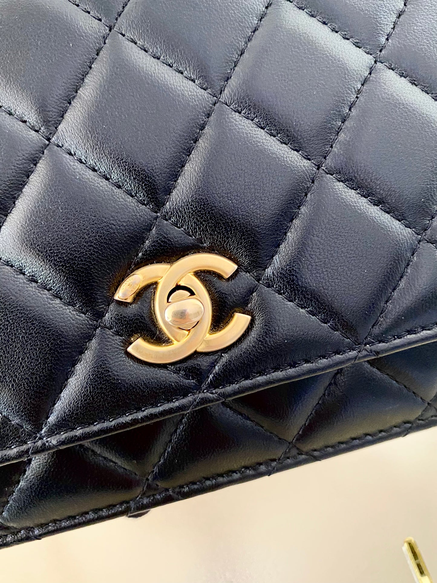 Chanel Pearl Crush WOC