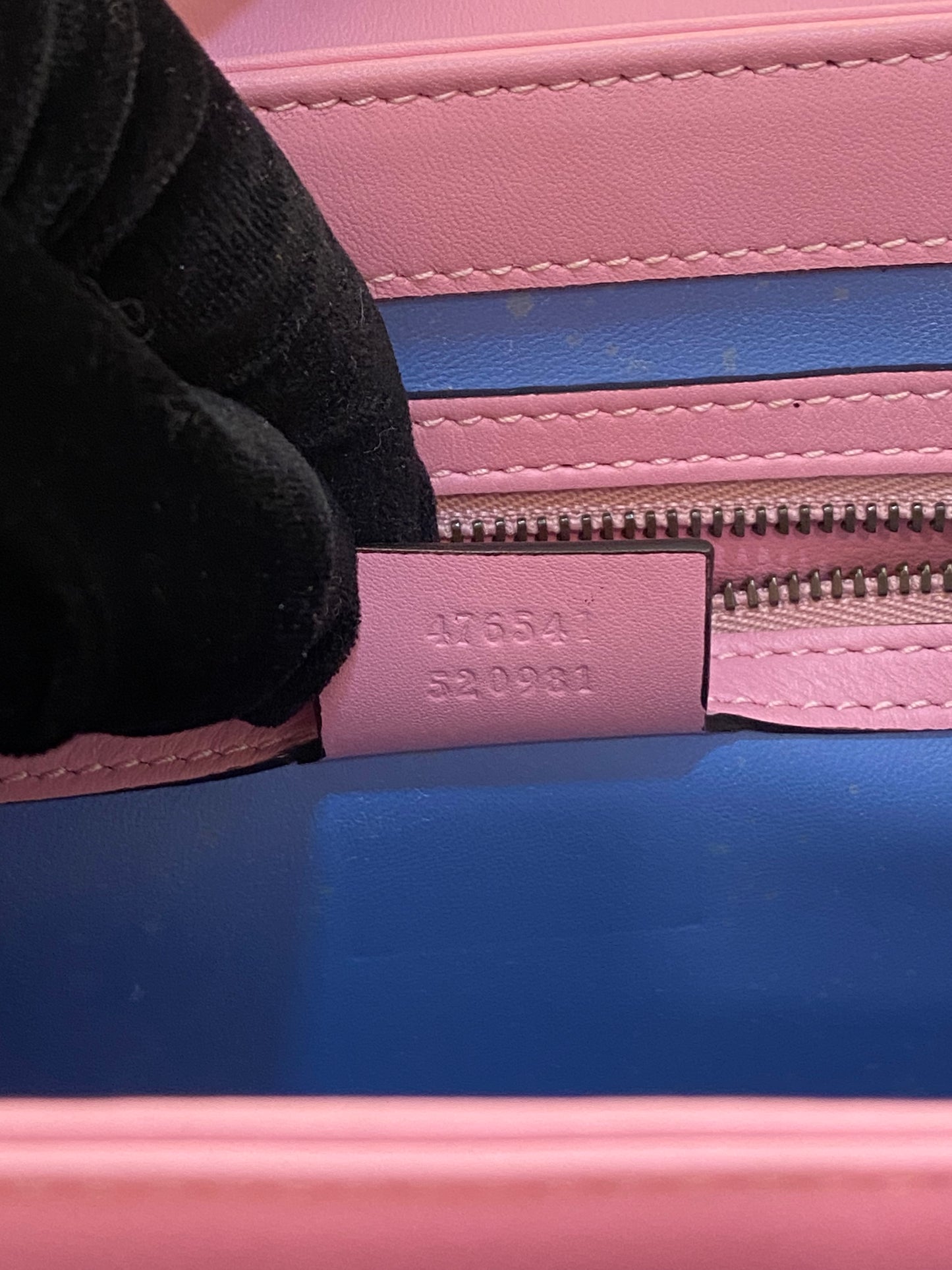 Gucci Queen Margaret Small Snakeskin Top Handle in Pink