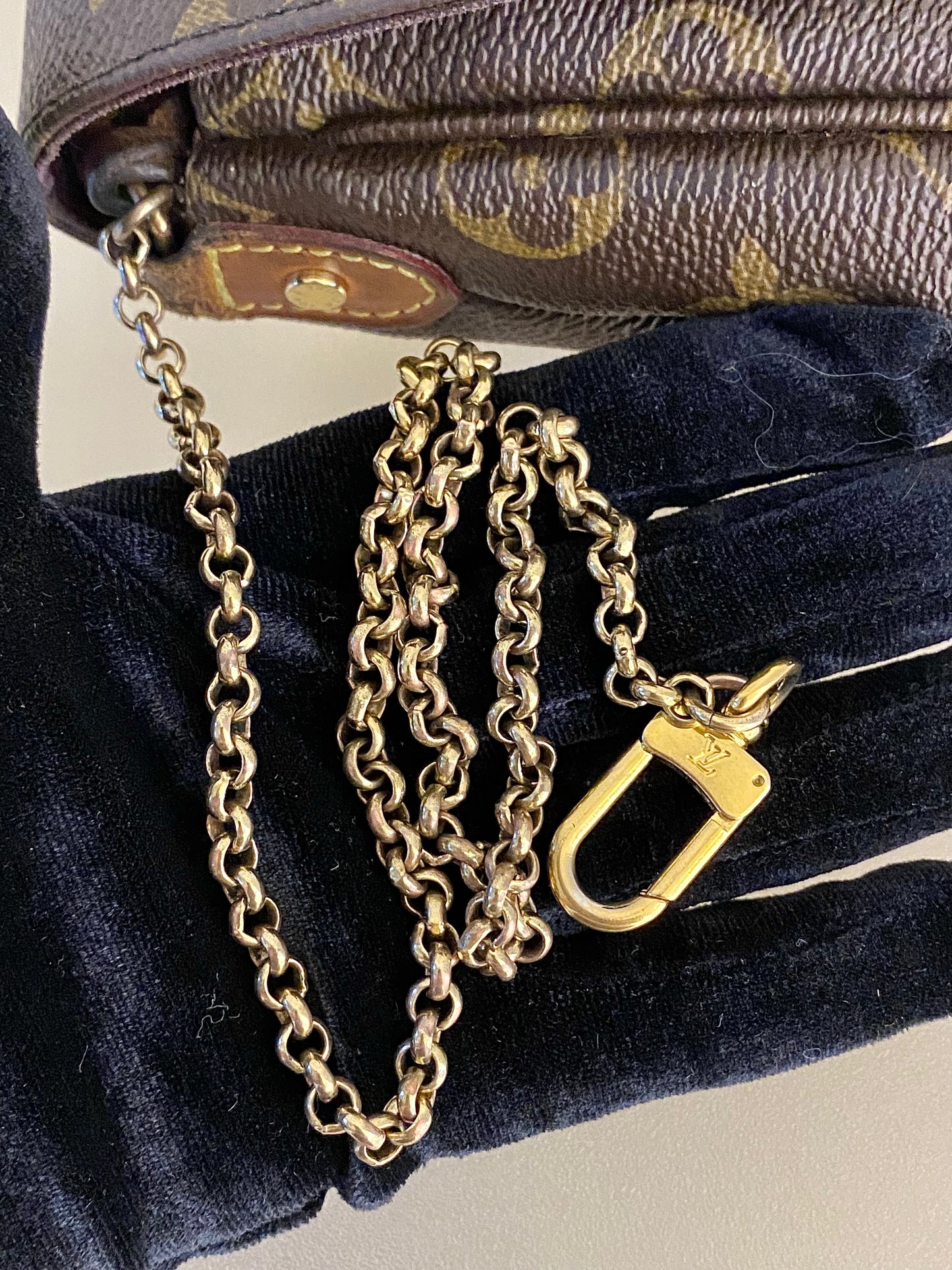 LOUIS VUITTON Mono Favorite Mm