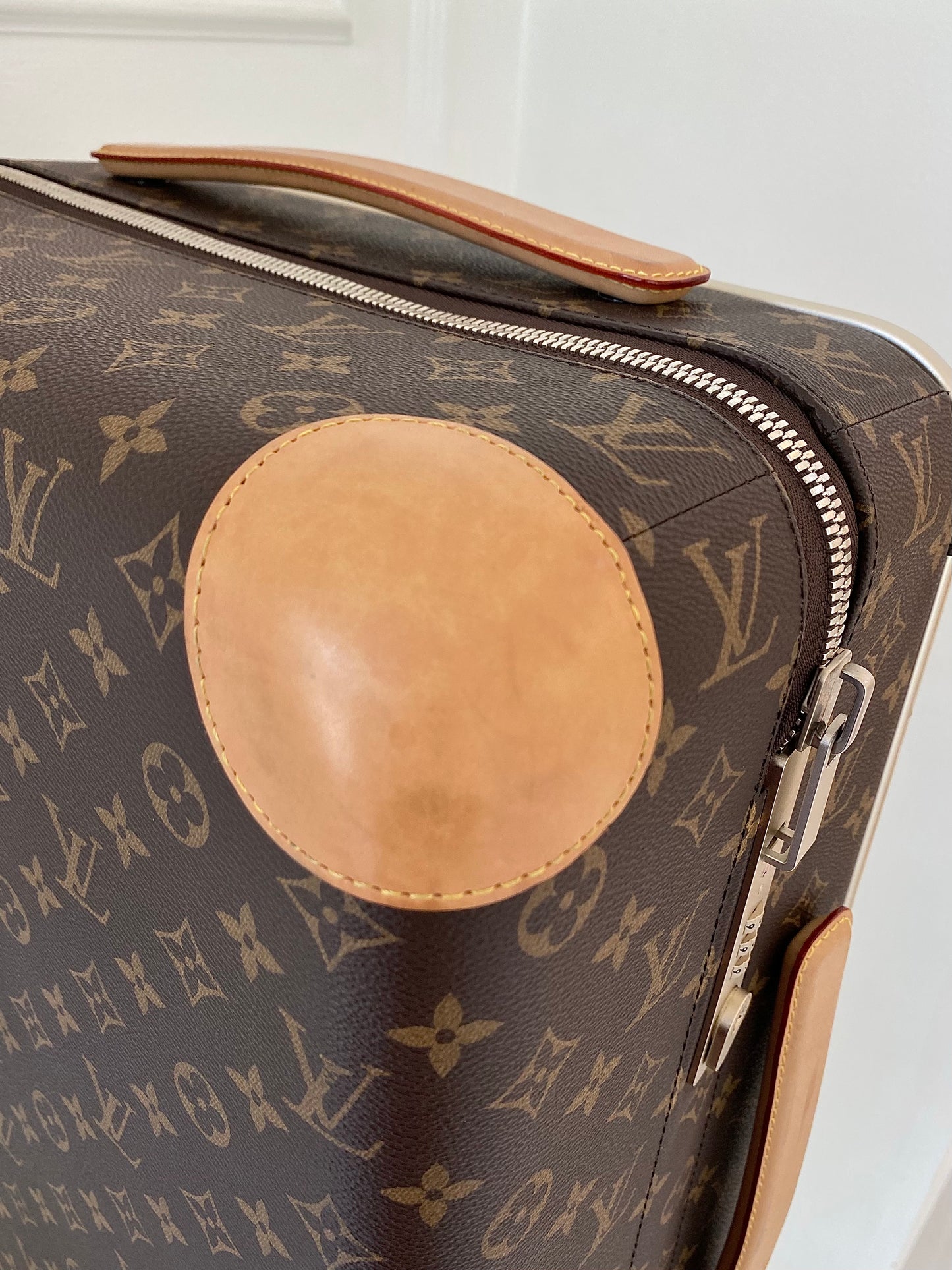 LOUIS VUITTON Horizon 55 Mono Rolling Suitcase