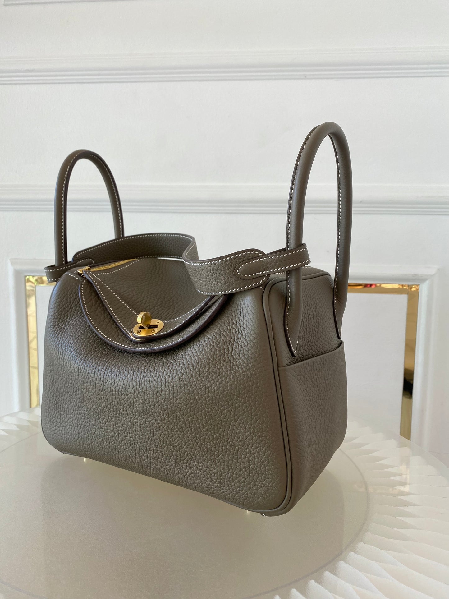 HERMES Lindy 26 Etoupe GHW