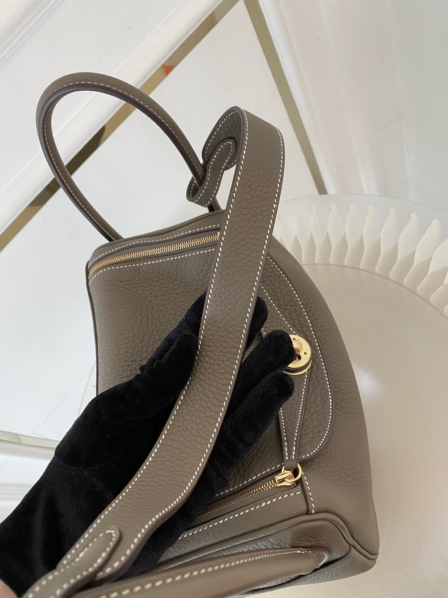 HERMES Lindy 26 Etoupe GHW