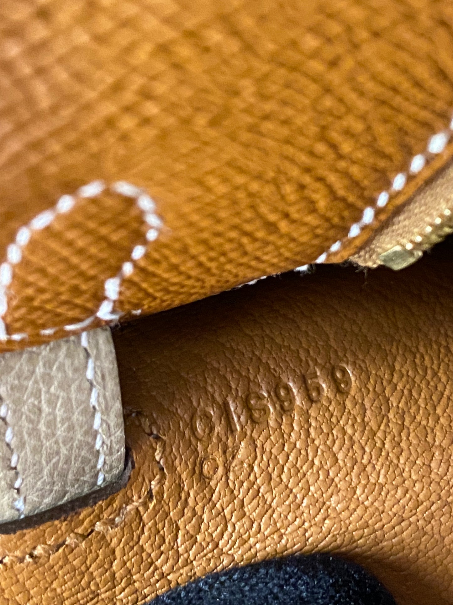 HERMES Kelly 25 Gold in Craie Epsom Leather GHW