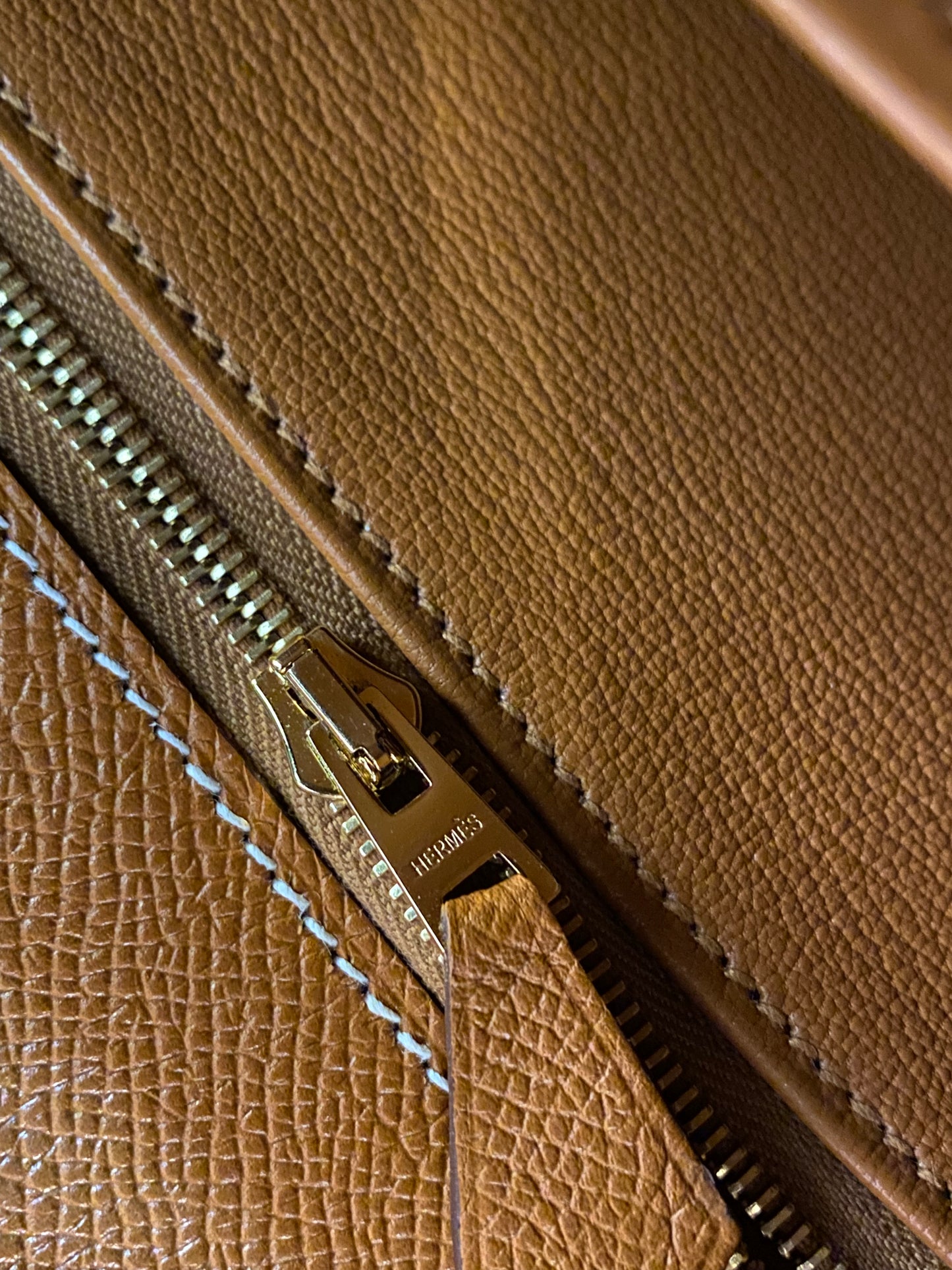 HERMES Kelly 25 Gold in Craie Epsom Leather GHW