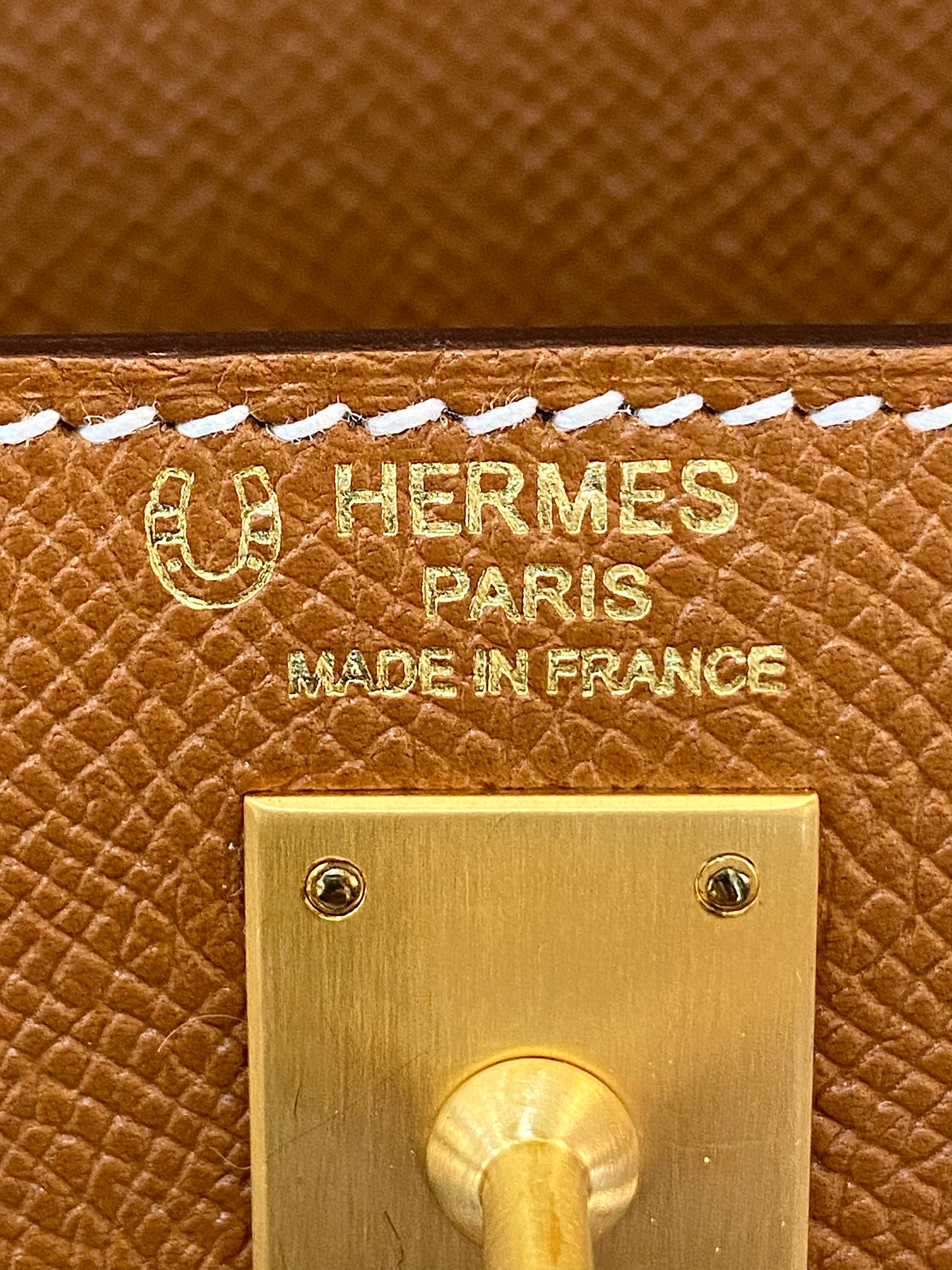 HERMES Kelly 25 Gold in Craie Epsom Leather GHW