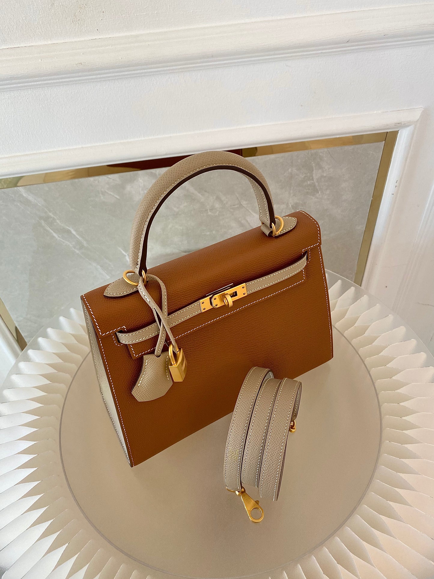HERMES Kelly 25 Gold in Craie Epsom Leather GHW
