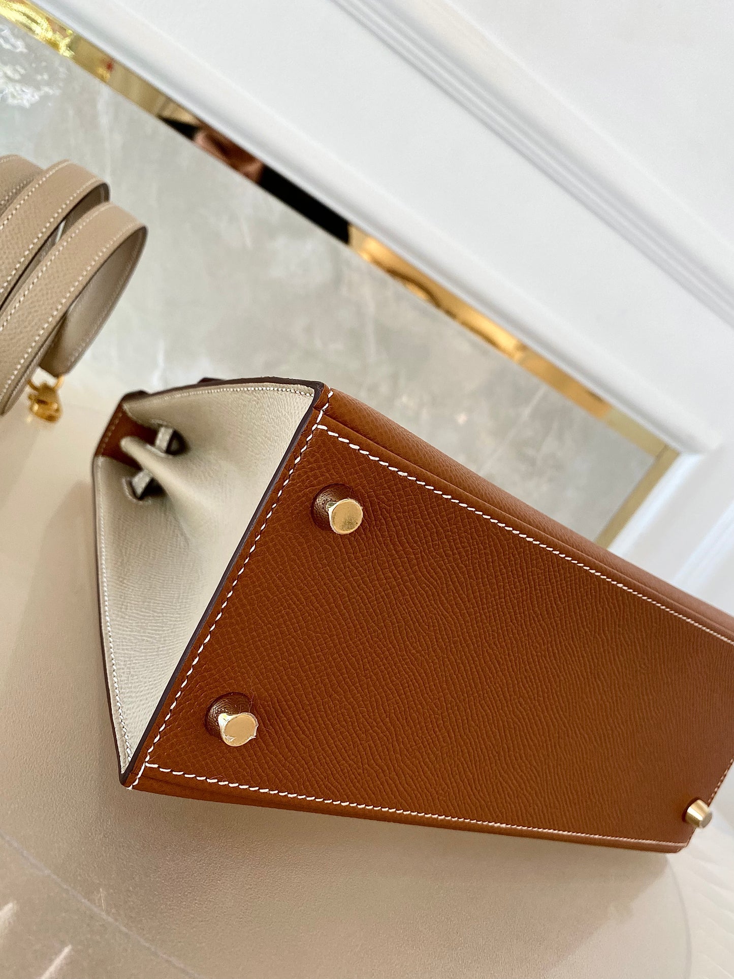 HERMES Kelly 25 Gold in Craie Epsom Leather GHW