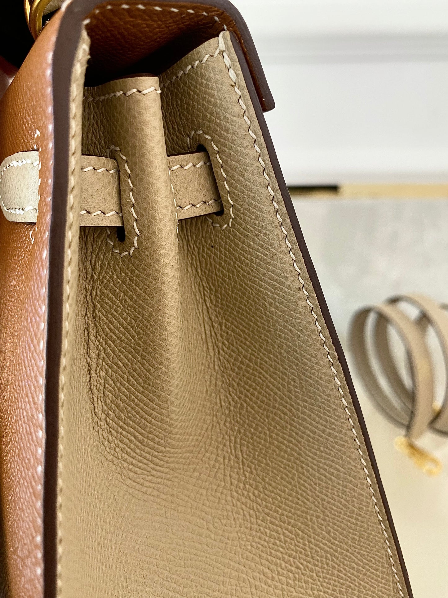 HERMES Kelly 25 Gold in Craie Epsom Leather GHW