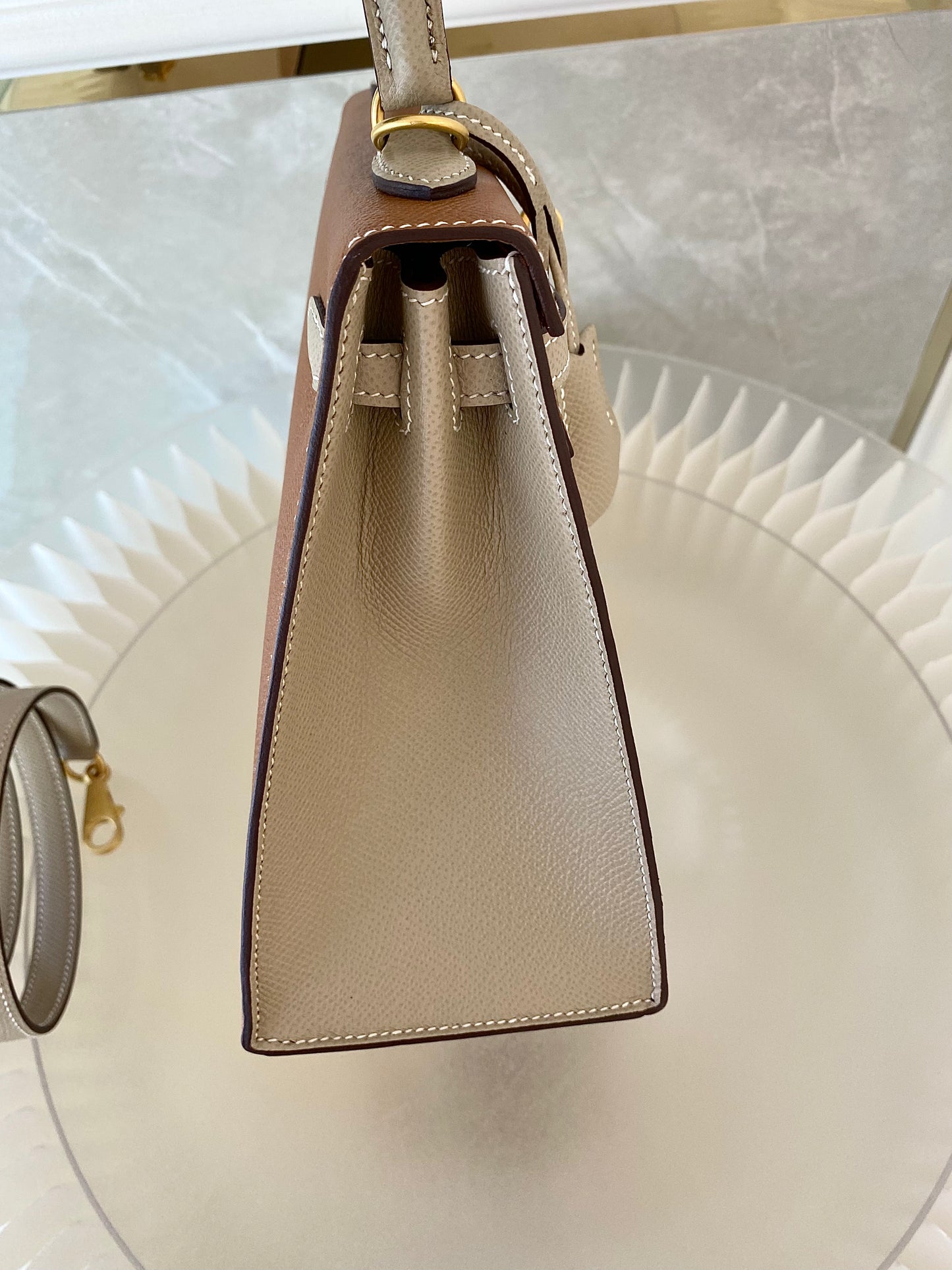 HERMES Kelly 25 Gold in Craie Epsom Leather GHW
