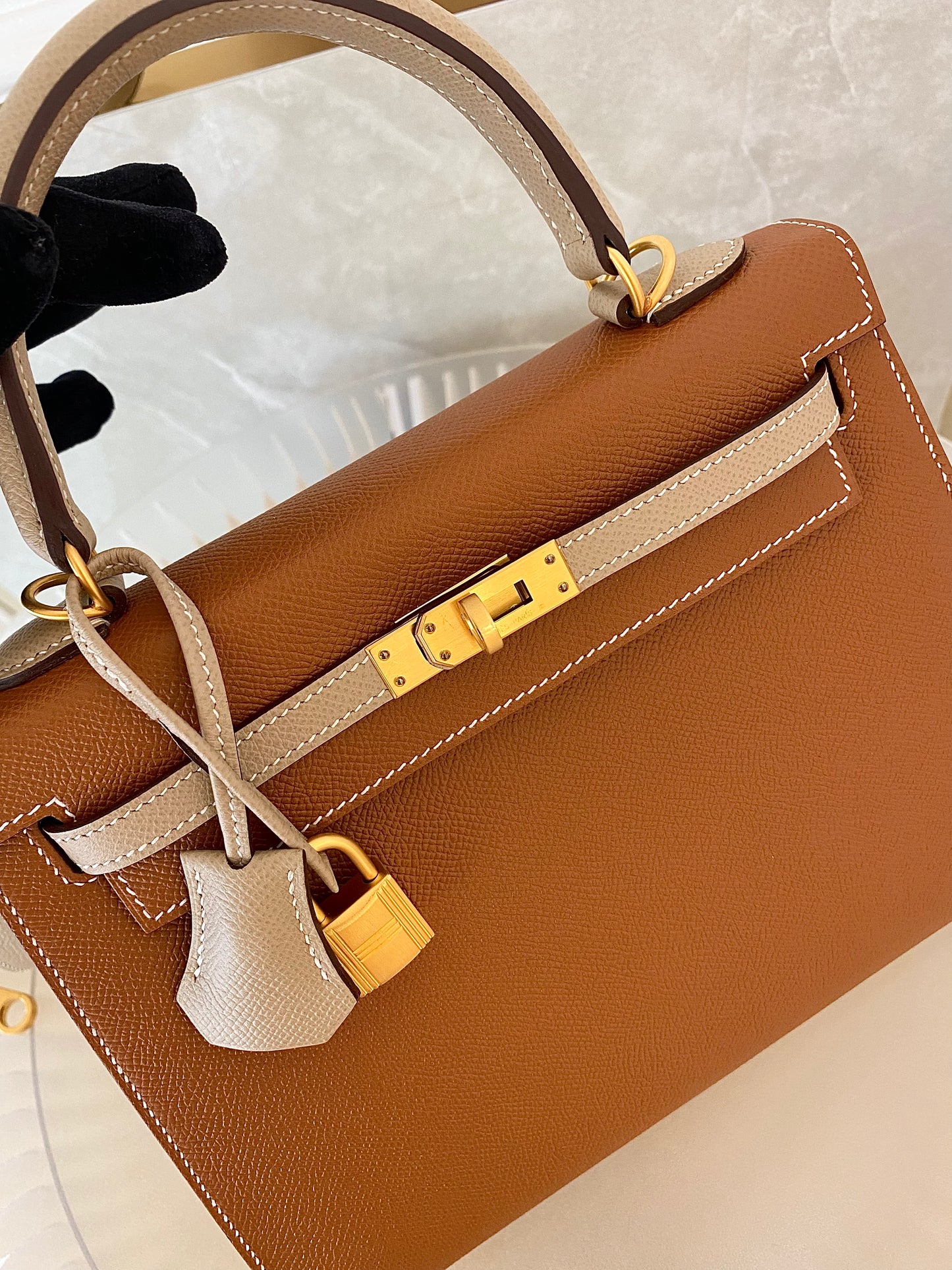 HERMES Kelly 25 Gold in Craie Epsom Leather GHW