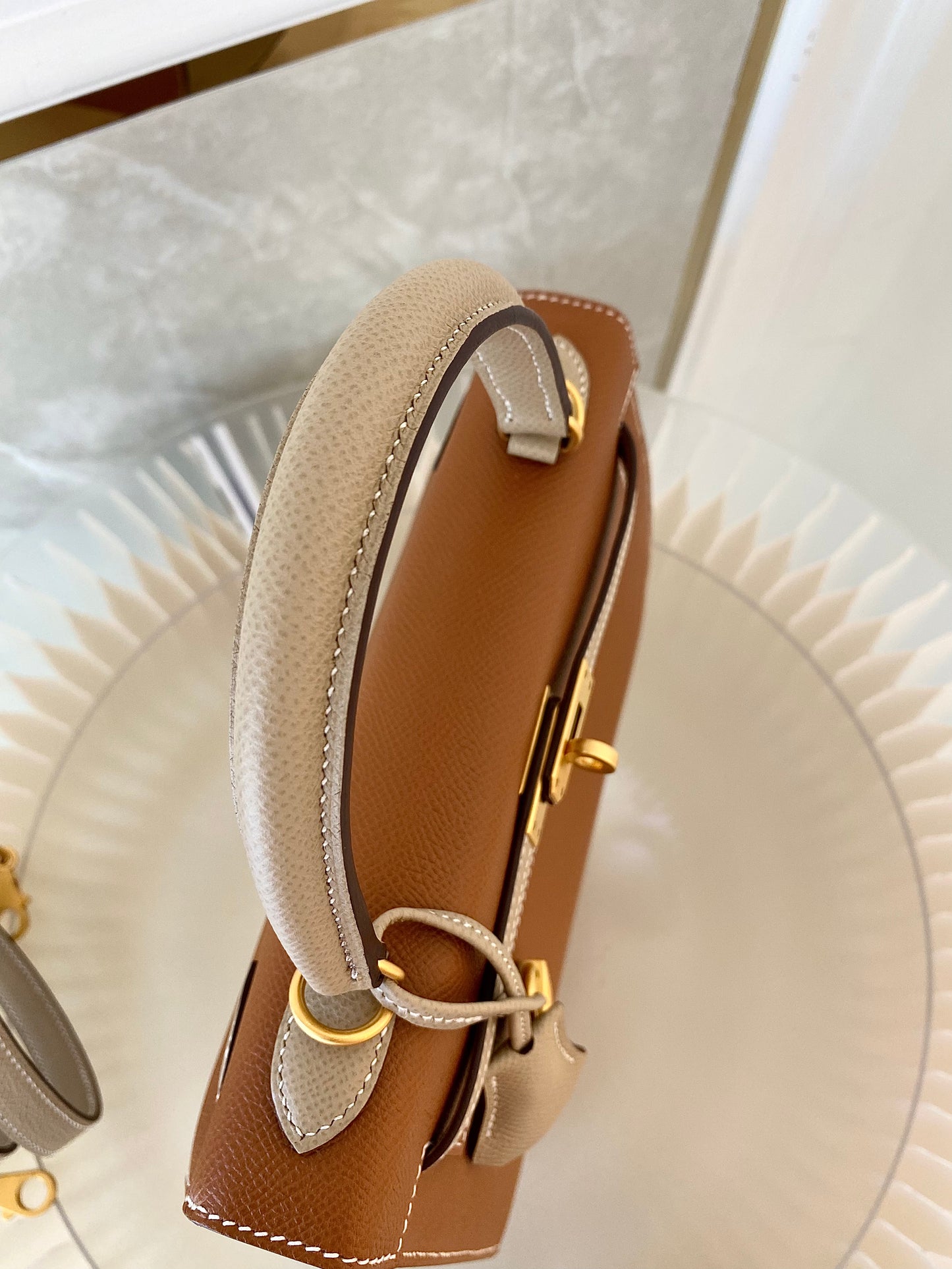 HERMES Kelly 25 Gold in Craie Epsom Leather GHW